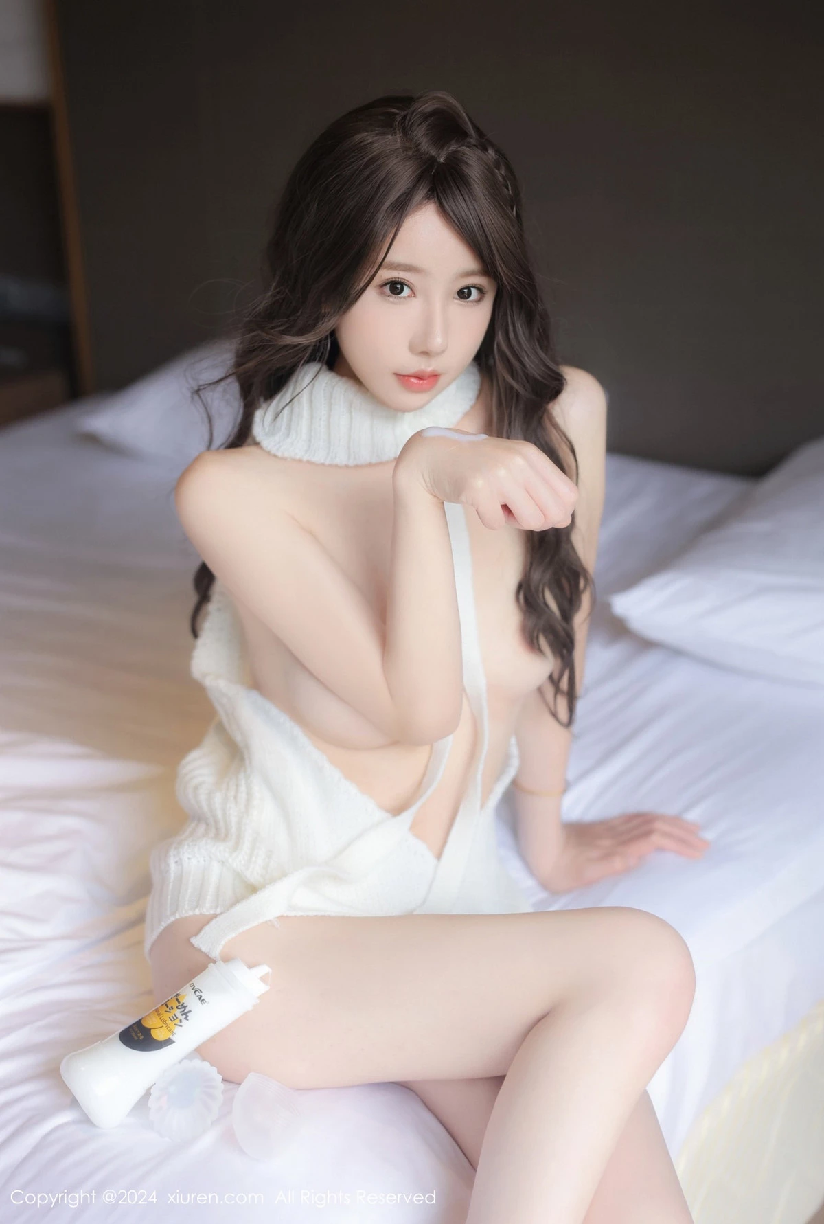 [[XiuRen秀人网]秀人网]No.8459_模特桃妖夭私房性感白色针织毛衣半脱秀曼妙身姿惹火诱惑写真87P