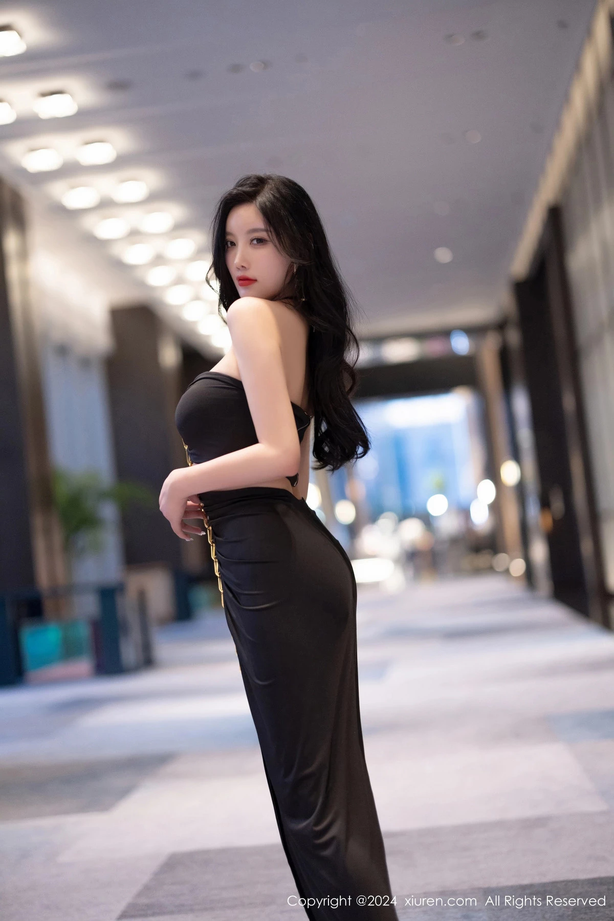 [[XiuRen秀人网]秀人网]No.8484_女神杨晨晨Yome黑色长裙露性感黑色内衣配超薄黑丝极致魅惑写真76P