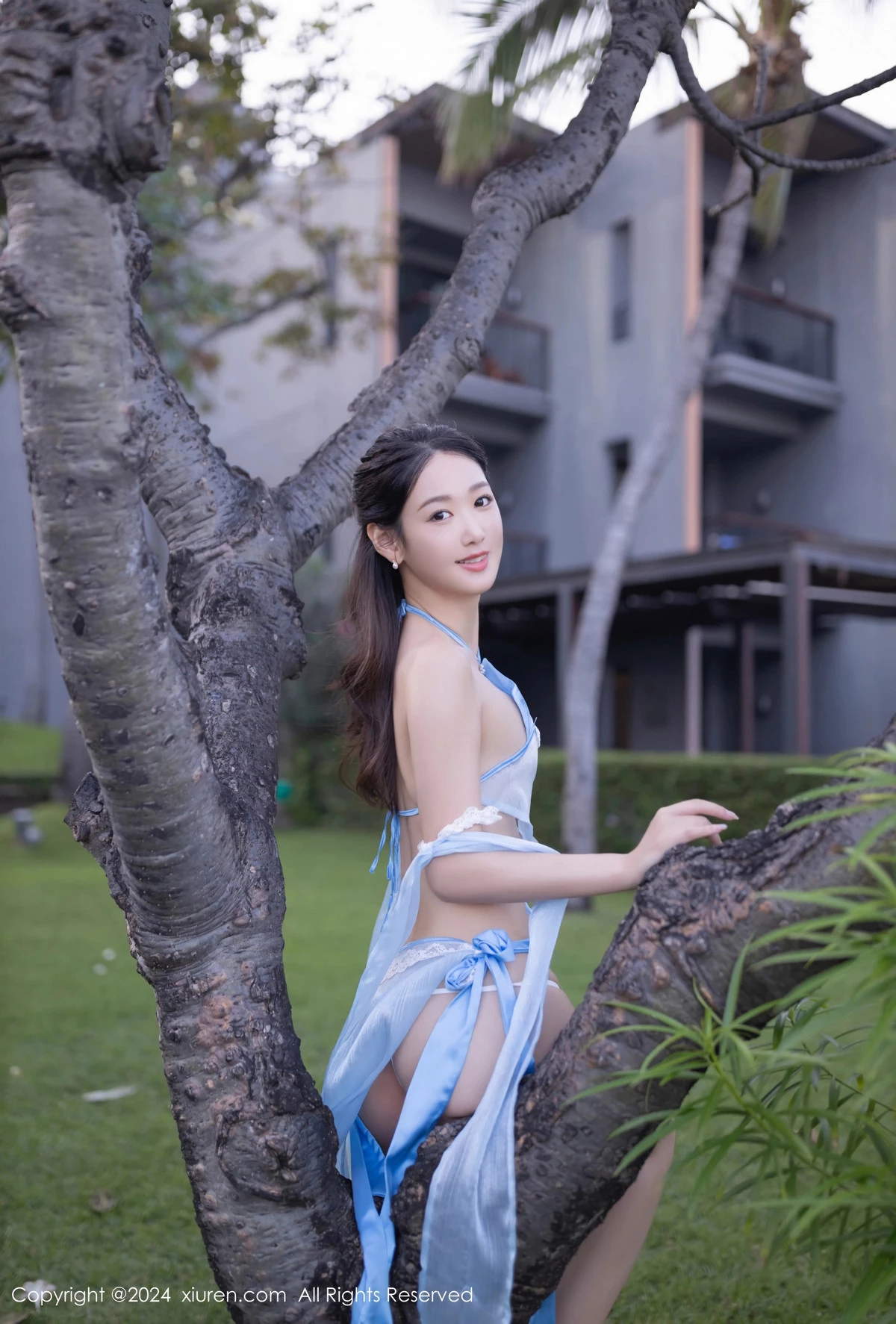 [[XiuRen秀人网]秀人网]No.8492_模特唐安琪户外泳池性感蓝色古装薄纱服饰秀柔美身段诱惑写真81P