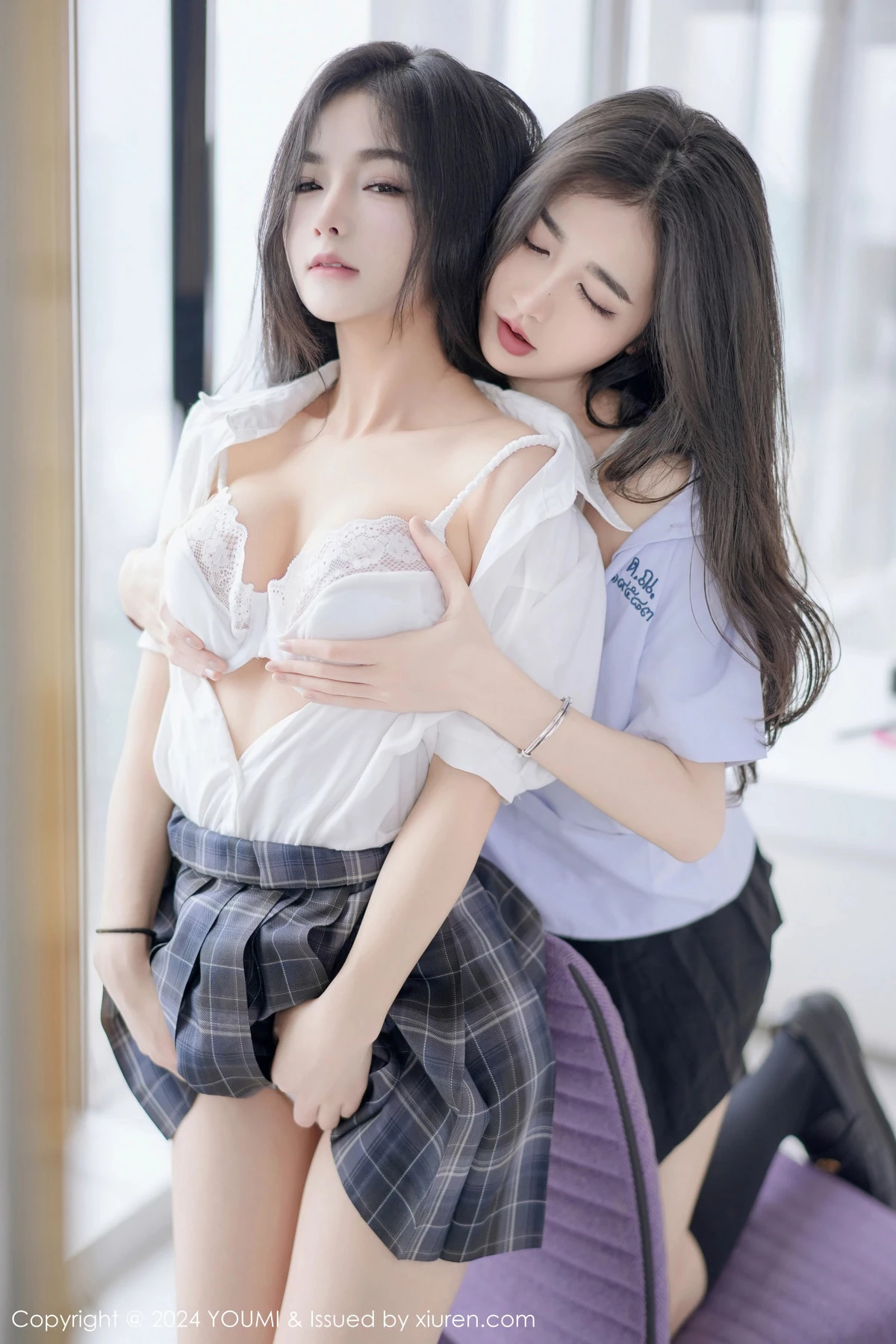 [YouMi尤蜜荟]Vol.1057_模特鱼尾fish＆小茶茶性感学妹制服配黑丝袜秀完美身材迷人写真103P