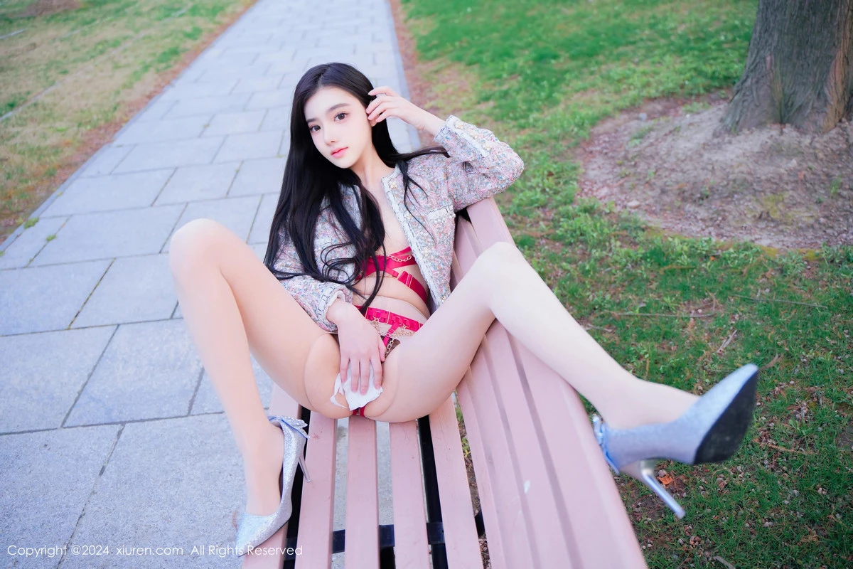 [[XiuRen秀人网]秀人网]No.8489_模特龙雪儿户外性感红色情趣服饰配开档白丝秀惹火身材诱惑写真49P