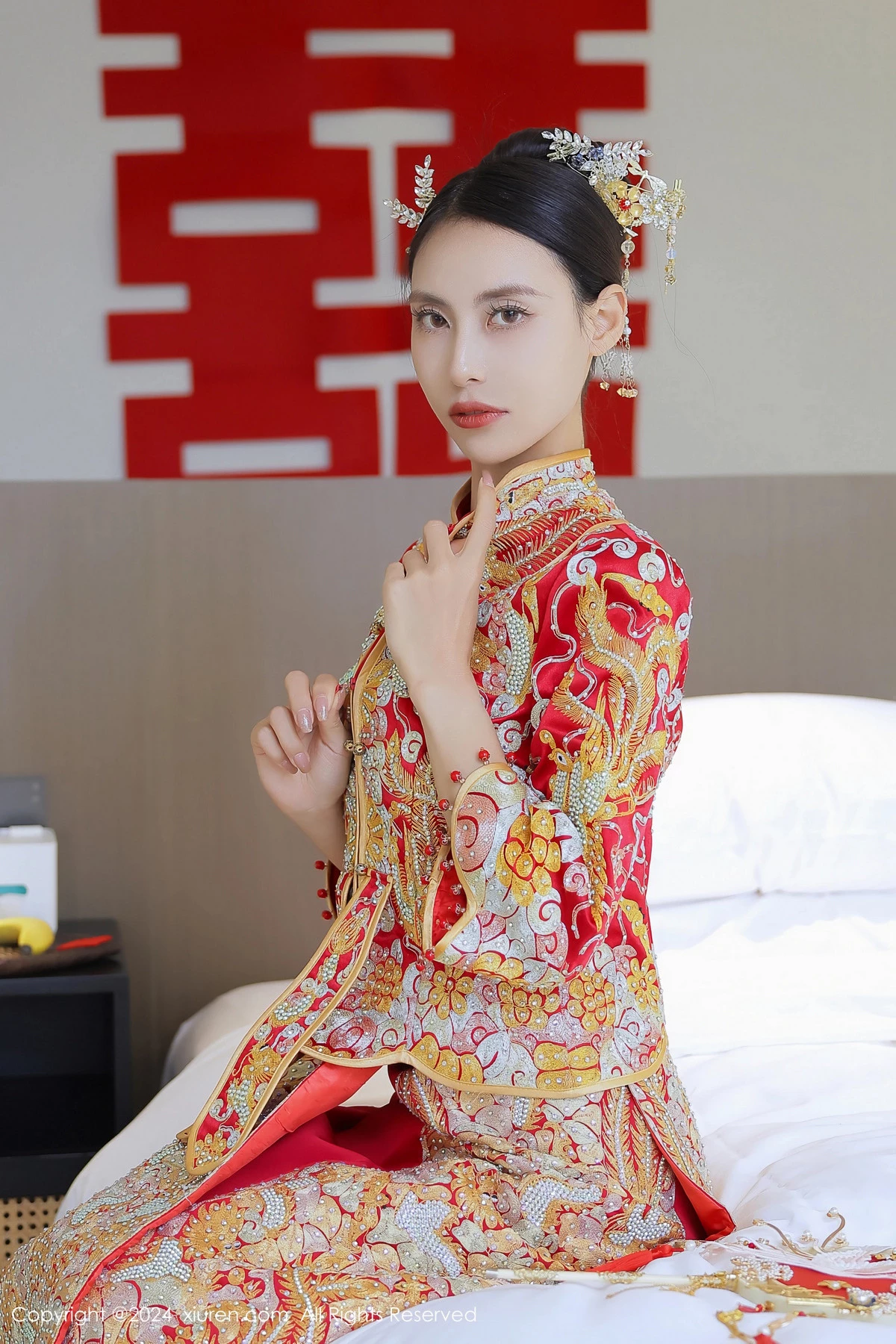 [[XiuRen秀人网]秀人网]No.8534_模特Lingyu69新娘主题性感红色中式新娘服饰秀惹火身段诱惑写真77P