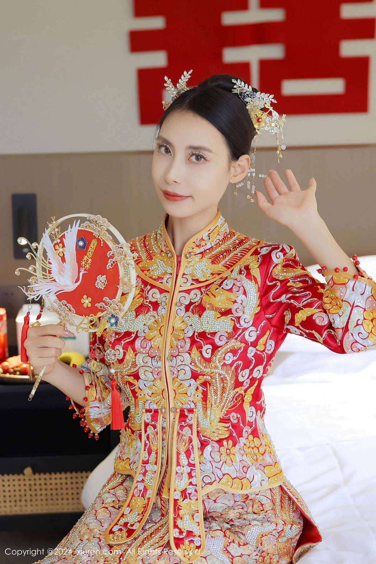 [[XiuRen秀人网]秀人网]No.8534_模特Lingyu69新娘主题性感红色中式新娘服饰秀惹火身段诱惑写真77P