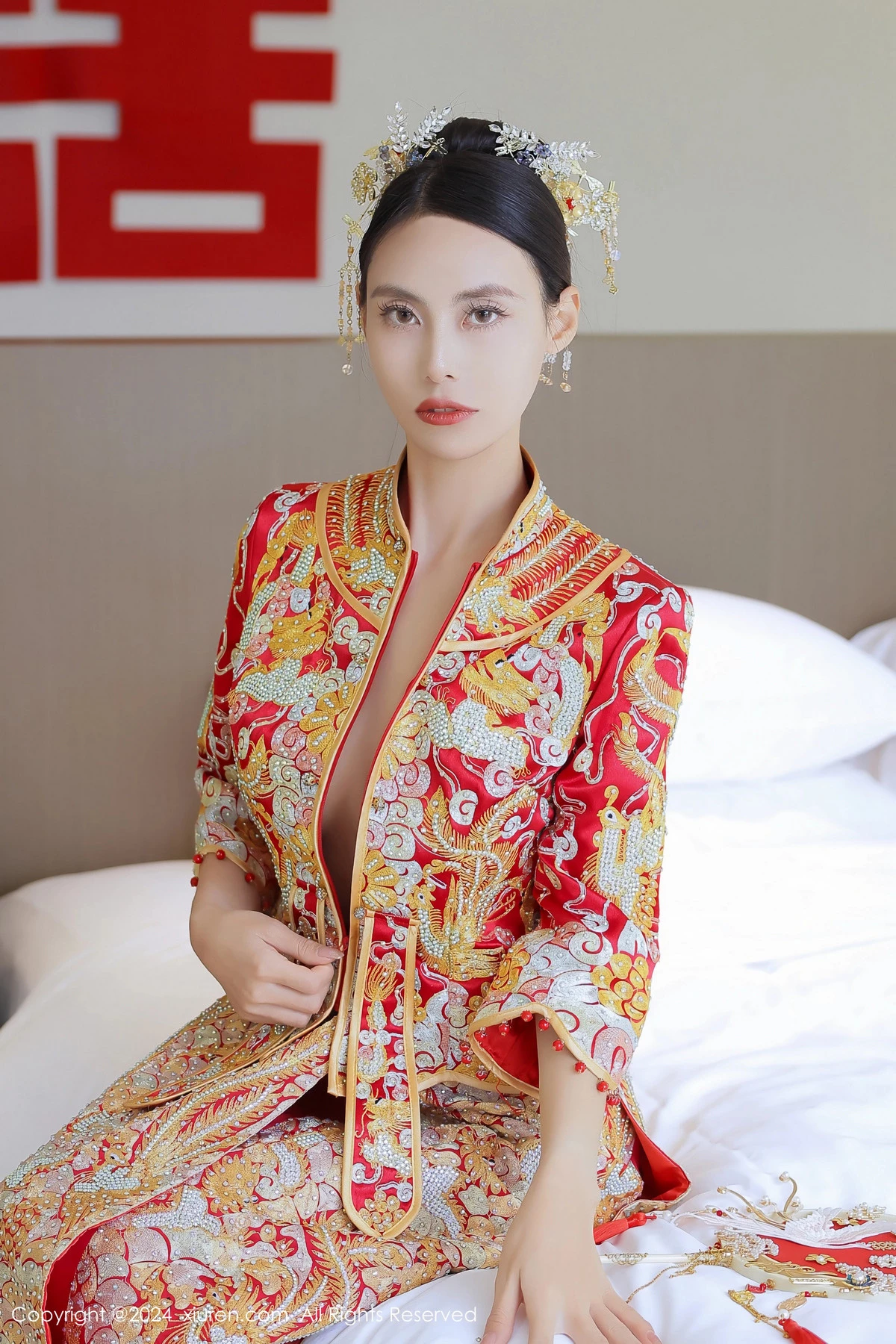 [[XiuRen秀人网]秀人网]No.8534_模特Lingyu69新娘主题性感红色中式新娘服饰秀惹火身段诱惑写真77P