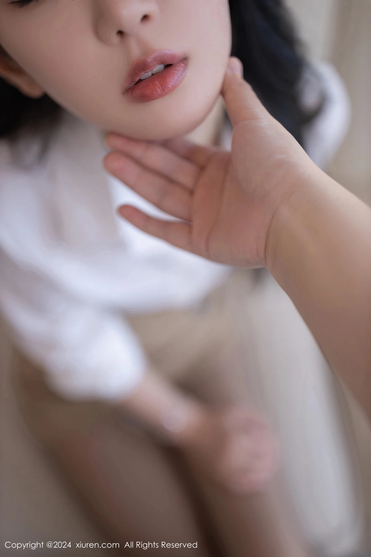 [[XiuRen秀人网]秀人网]No.8571_模特唐安琪性感白色OL服饰配超薄黑丝秀曼妙身姿迷人诱惑写真80P