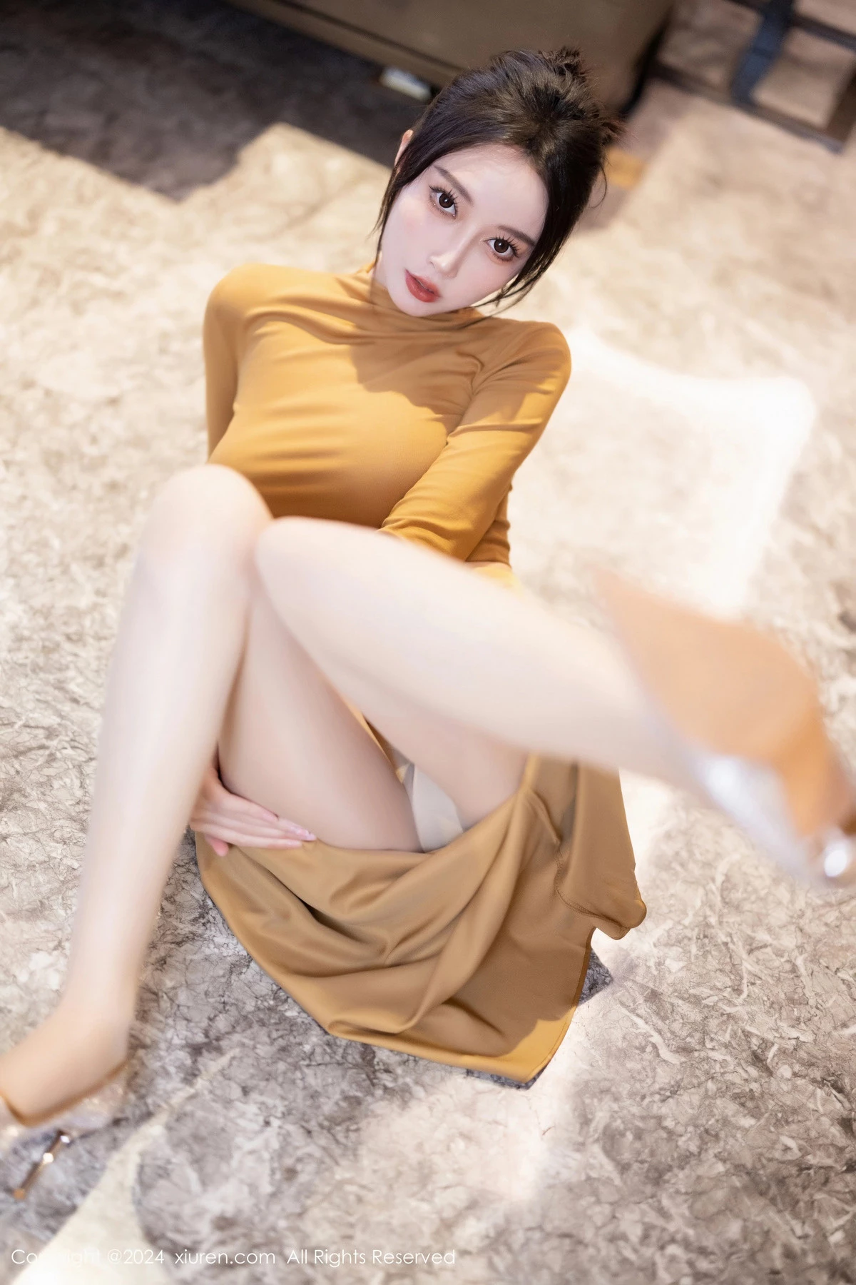 [[XiuRen秀人网]秀人网]No.8574_模特玥儿玥性感黄色长裙配原色丝袜+黑色情趣内衣惹火诱惑写真81P