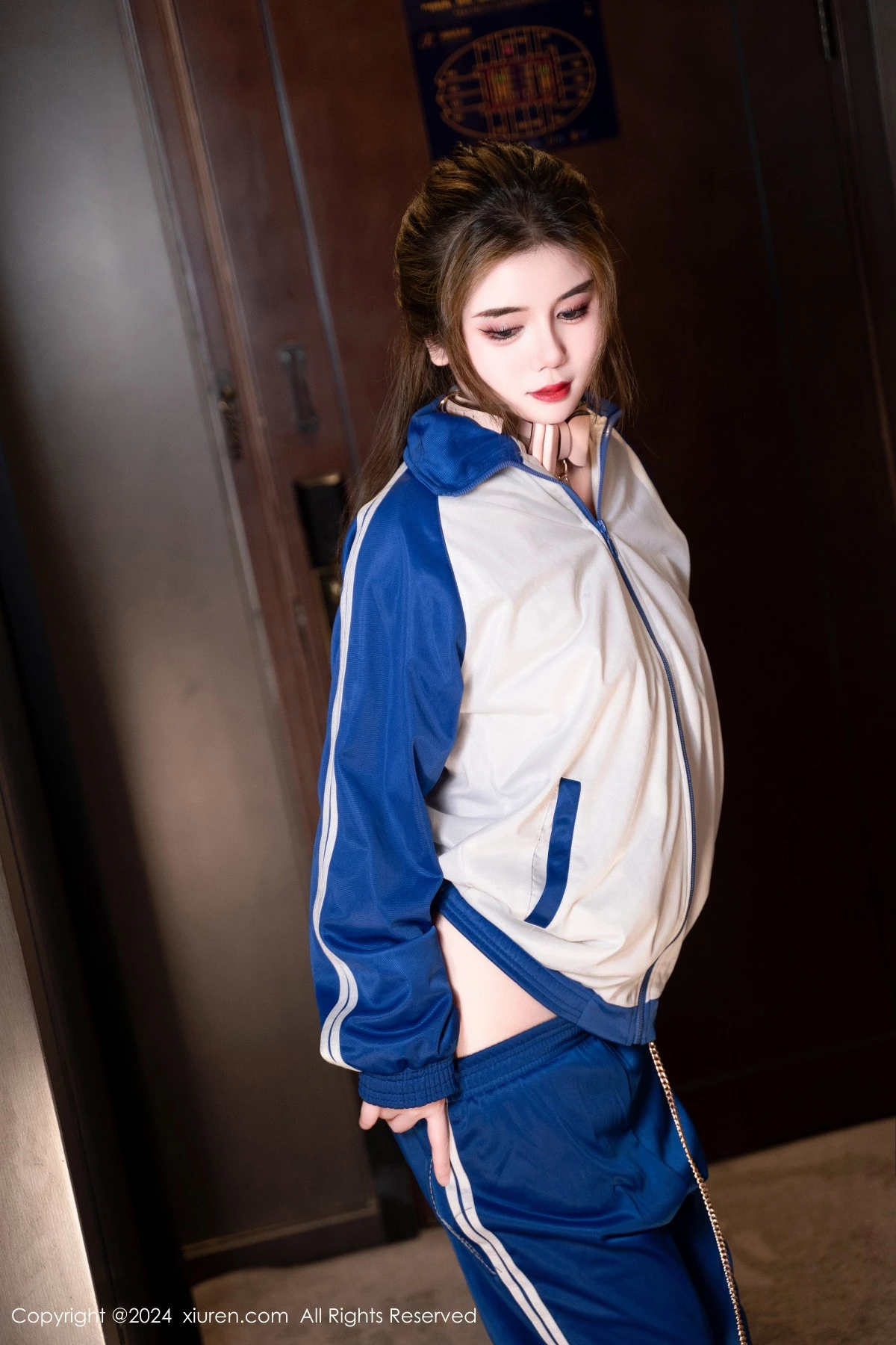 [[XiuRen秀人网]秀人网]No.8621_新人模特粉嫩嫩性感学妹服饰露粉色内衣配超薄肉丝迷人诱惑写真82P