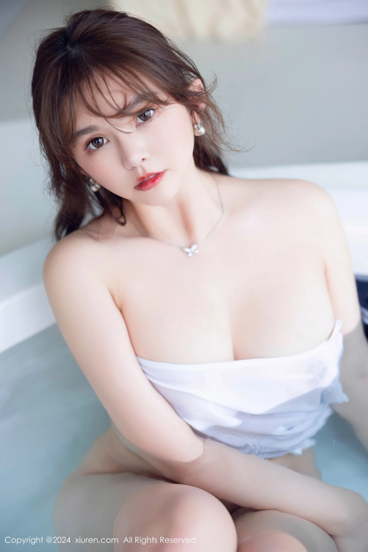 [[XiuRen秀人网]秀人网]No.8624_模特张思允Nice性感白色水手服饰配无内肉丝秀丰满身材诱惑写真84P
