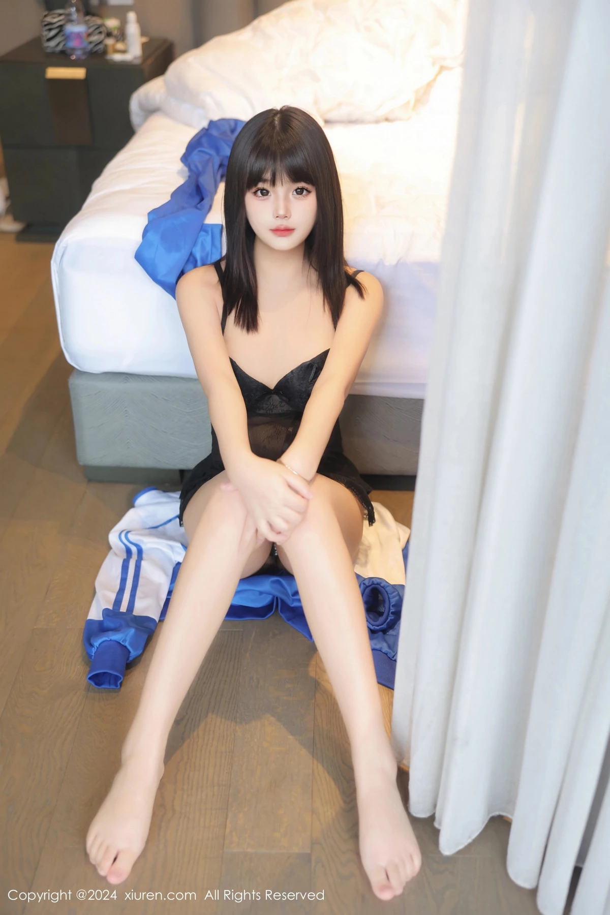 [[XiuRen秀人网]秀人网]No.8648_模特徐若兮性感学生装露黑色蕾丝情趣内衣秀曼妙身姿诱惑写真78P
