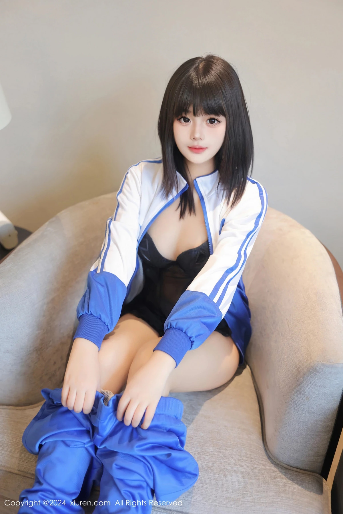 [[XiuRen秀人网]秀人网]No.8648_模特徐若兮性感学生装露黑色蕾丝情趣内衣秀曼妙身姿诱惑写真78P
