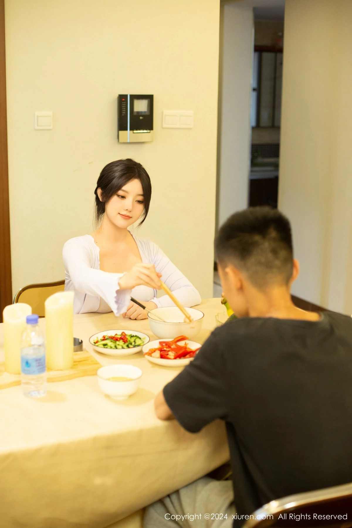 [[XiuRen秀人网]秀人网]No.8677_模特豆瓣酱场景拍摄性感浅紫上衣配超薄肉丝秀丰腴身材诱惑写真89P