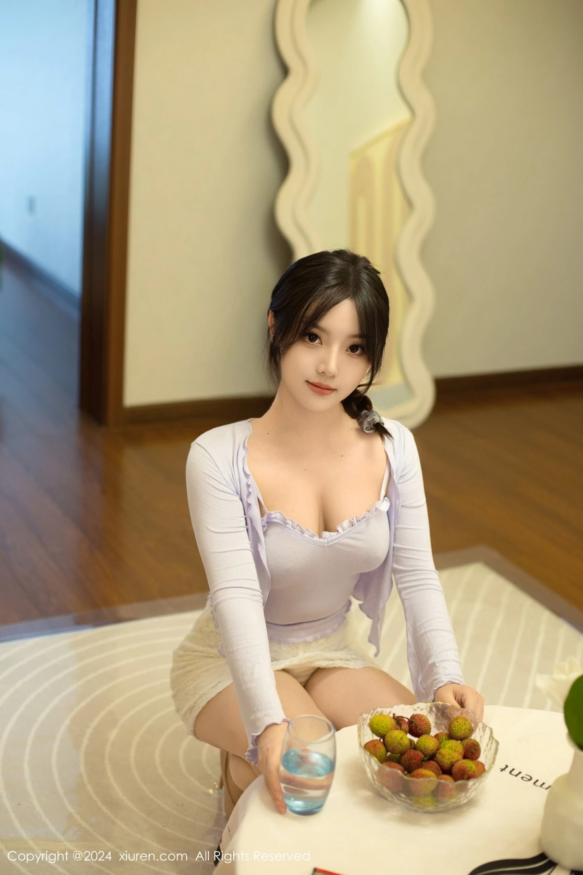 [[XiuRen秀人网]秀人网]No.8677_模特豆瓣酱场景拍摄性感浅紫上衣配超薄肉丝秀丰腴身材诱惑写真89P