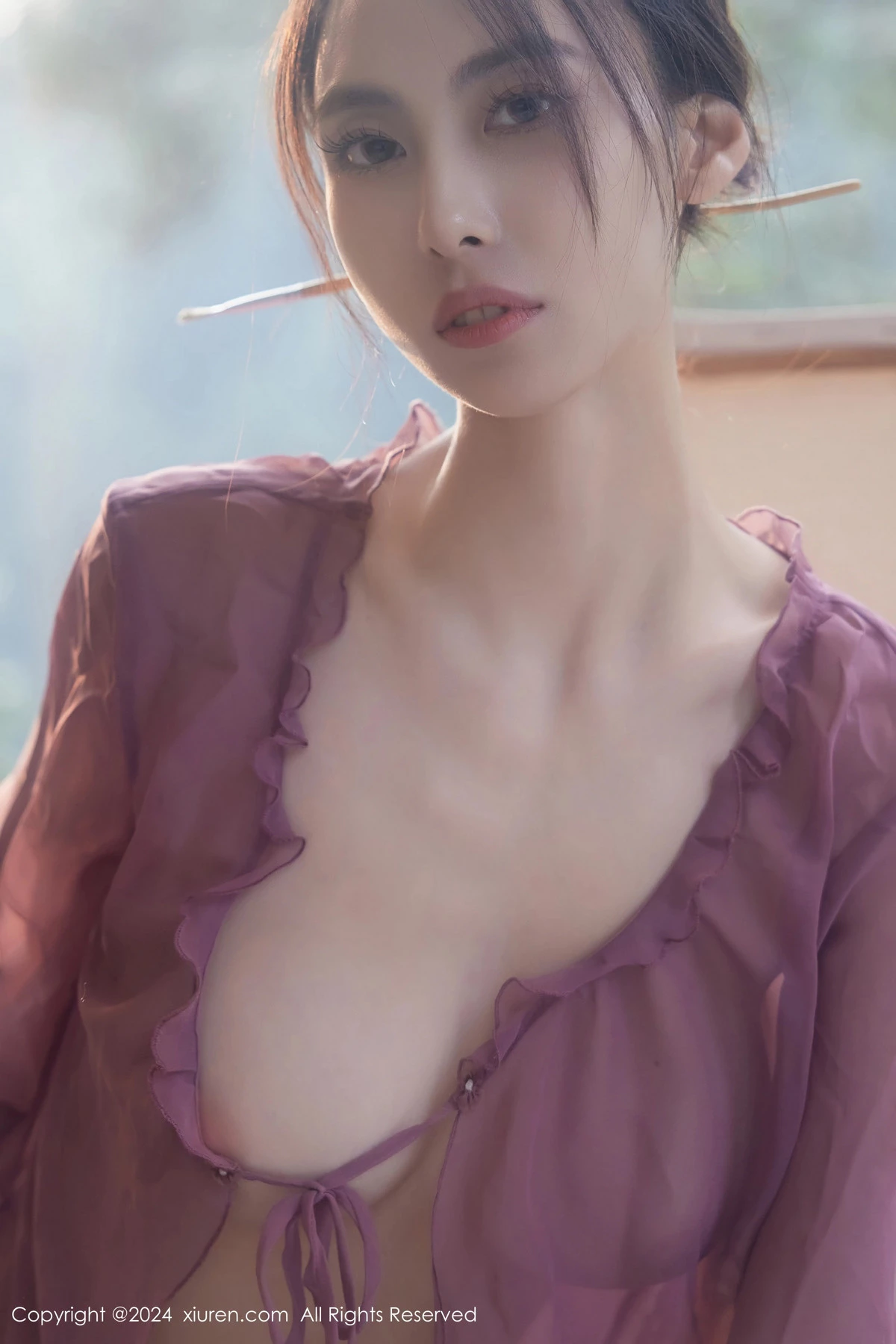 [[XiuRen秀人网]秀人网]No.8687_模特Lingyu69性感紫色轻透连衣裙配白丝袜秀丰腴身材诱惑写真86P