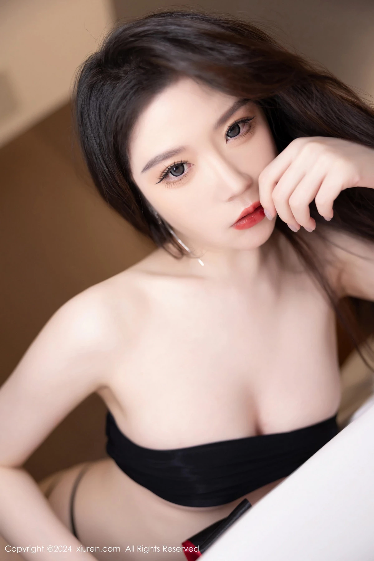 [[XiuRen秀人网]秀人网]No.8767_模特梦心玥性感灰色瑜伽裤+黑色情趣内衣秀高挑曼妙身姿迷人写真86P