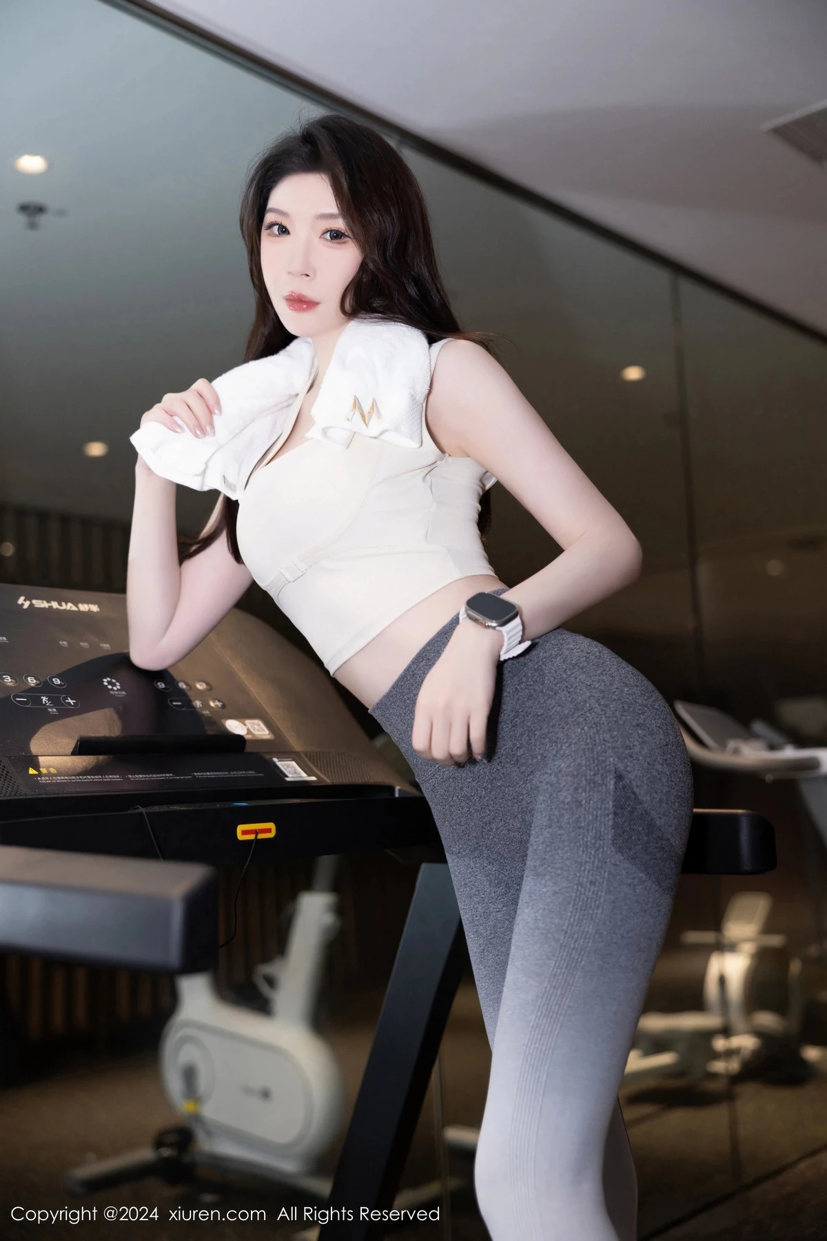 [[XiuRen秀人网]秀人网]No.8767_模特梦心玥性感灰色瑜伽裤+黑色情趣内衣秀高挑曼妙身姿迷人写真86P