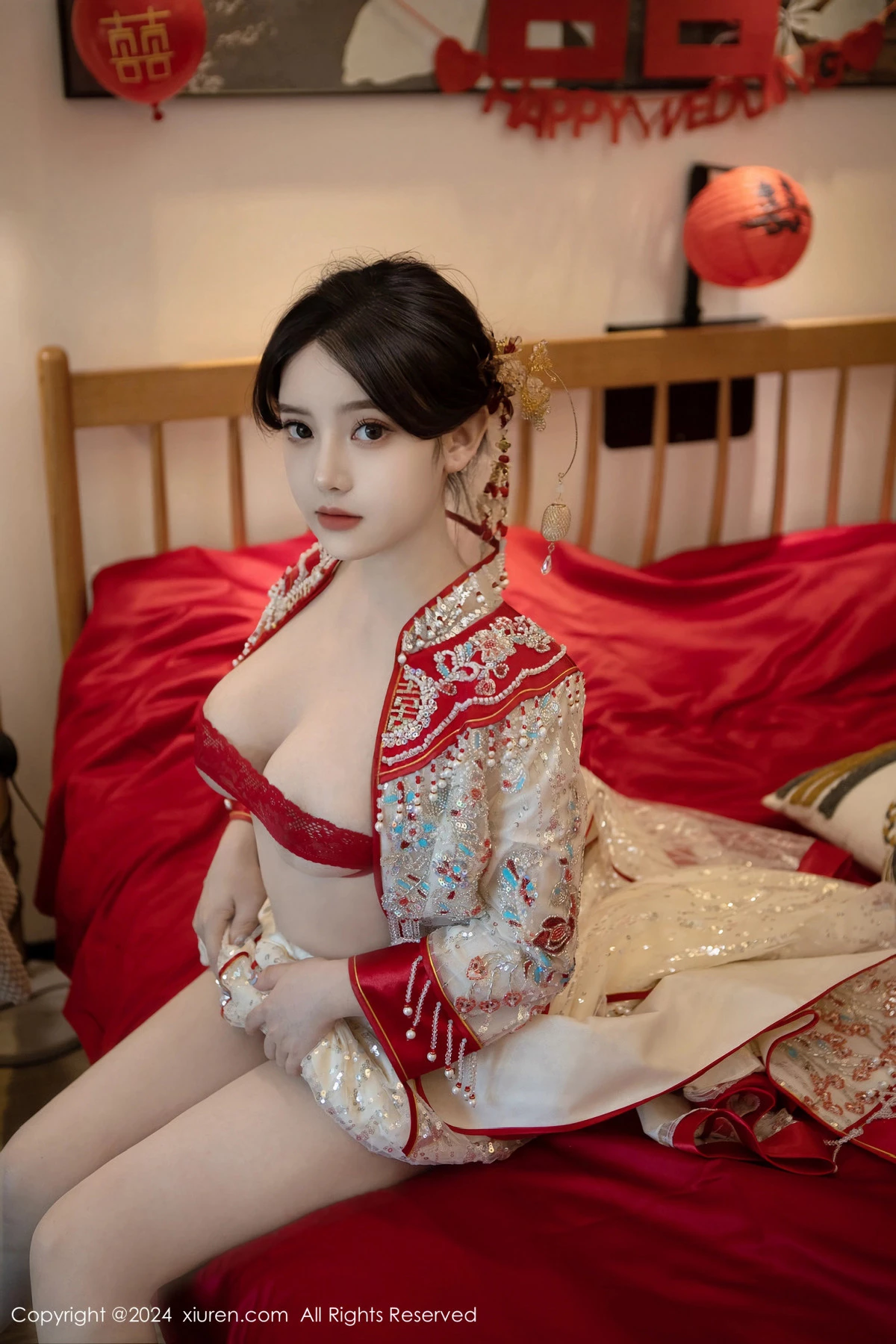 [[XiuRen秀人网]秀人网]No.8780_模特豆瓣酱闹新娘主题红色新娘装配超薄肉丝秀丰腴身材诱惑写真111P