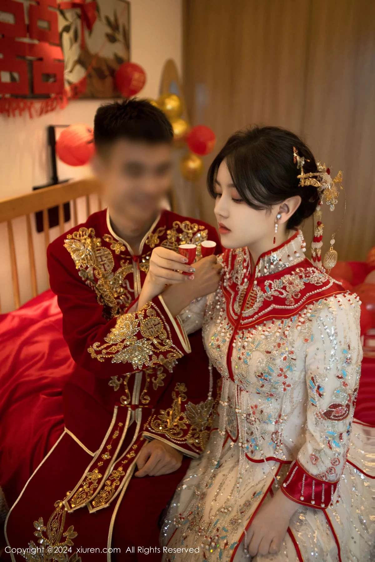 [[XiuRen秀人网]秀人网]No.8780_模特豆瓣酱闹新娘主题红色新娘装配超薄肉丝秀丰腴身材诱惑写真111P