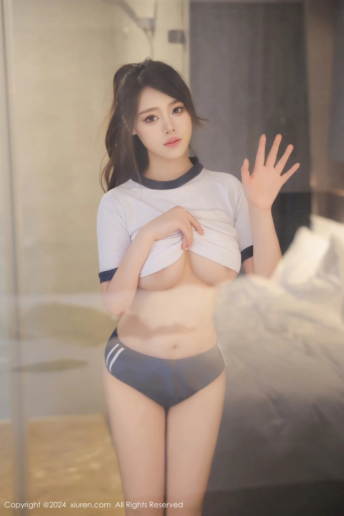[[XiuRen秀人网]秀人网]No.8782_新人模特蛋蛋宝性感白色T恤配黑色内裤秀丰腴身姿惹火诱惑写真79P