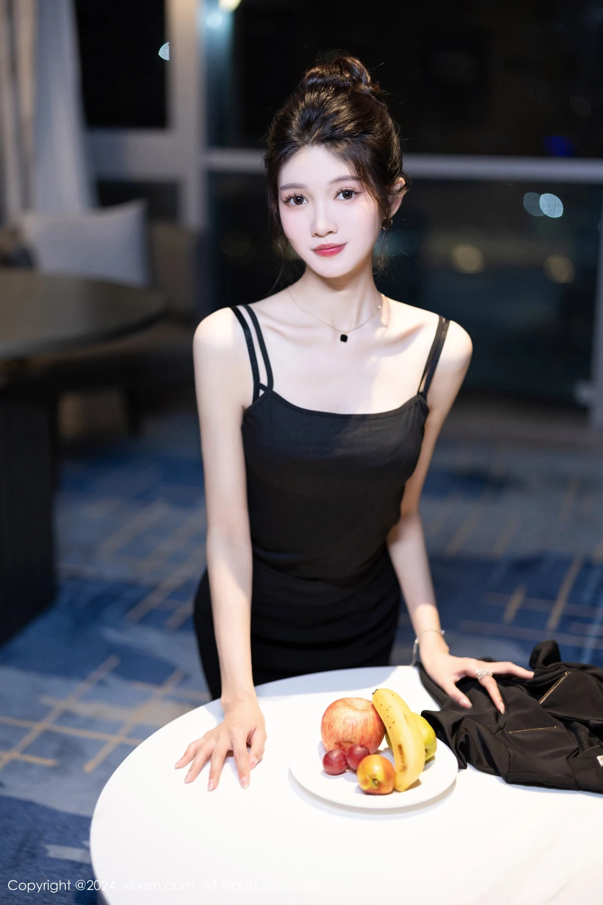 [[XiuRen秀人网]秀人网]No.8791_模特程程程性感黑色OL服饰露黑色蕾丝内衣配黑丝吊袜诱惑写真101P