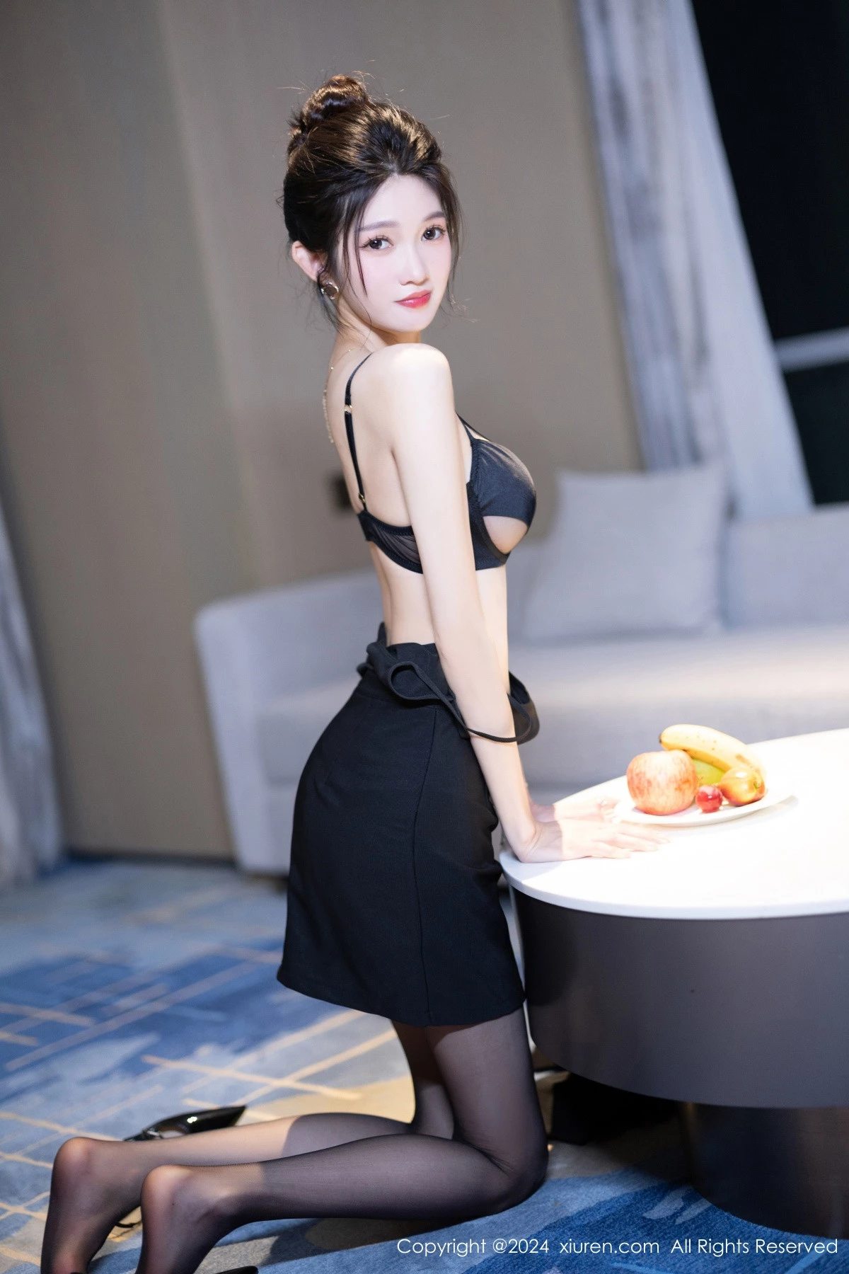 [[XiuRen秀人网]秀人网]No.8791_模特程程程性感黑色OL服饰露黑色蕾丝内衣配黑丝吊袜诱惑写真101P