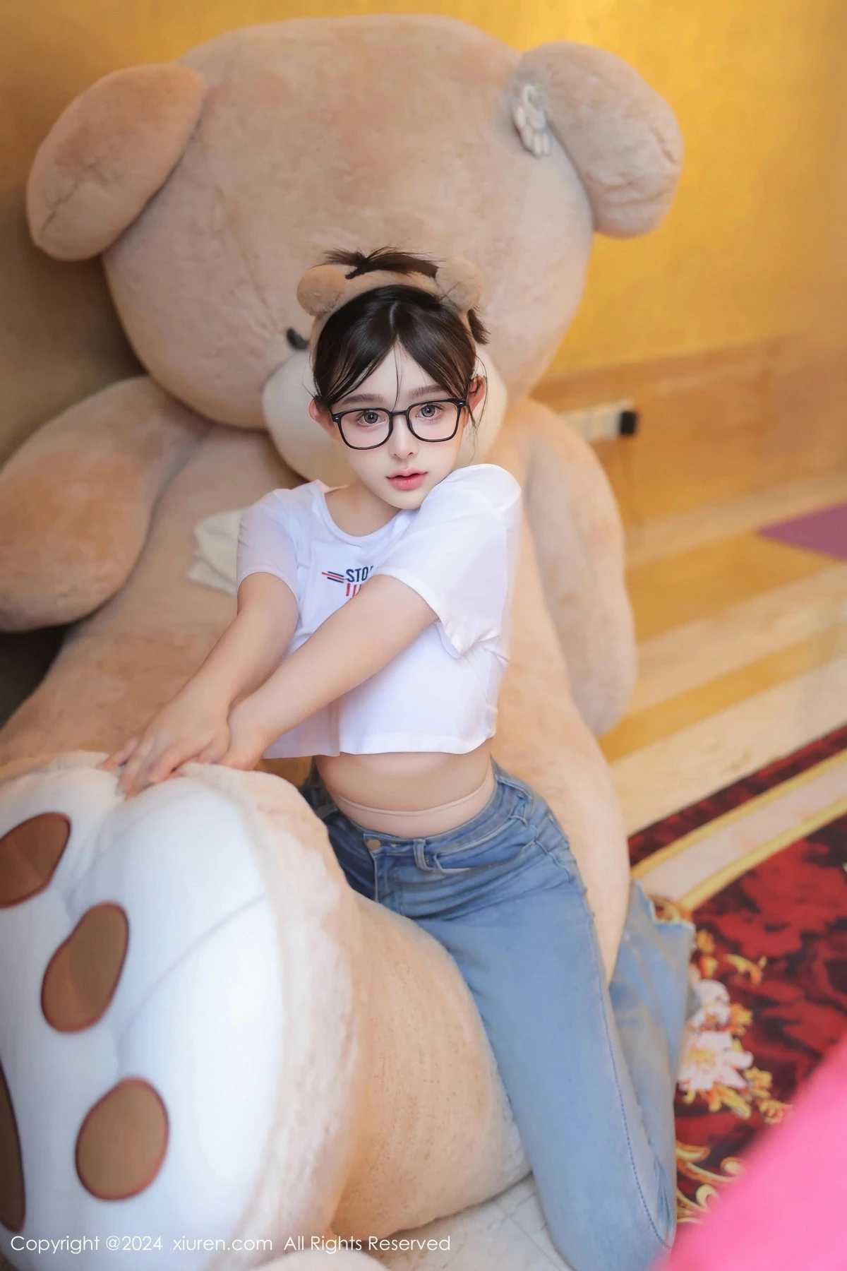 [[XiuRen秀人网]秀人网]No.8809_模特娜娜子yy性感白T配牛仔裤露超薄肉丝秀丰满身材惹火诱惑写真80P
