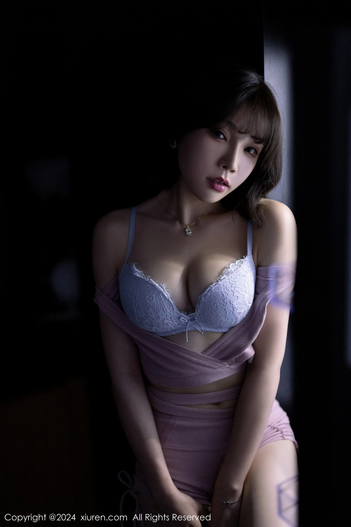 [[XiuRen秀人网]秀人网]No.8836_模特徐莉芝Booty性感粉色服饰+白色蕾丝内衣秀曼妙身姿诱惑写真87P