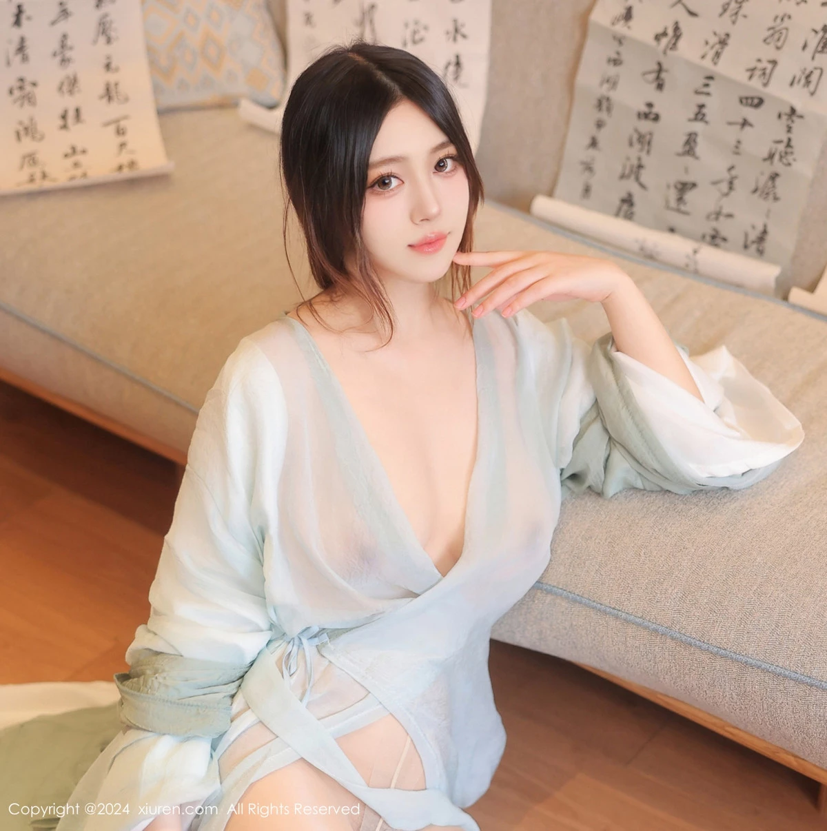 [[XiuRen秀人网]秀人网]No.8937_模特蛋蛋宝私房性感绿色古装服饰配超薄肉丝秀丰腴身姿诱惑写真83P