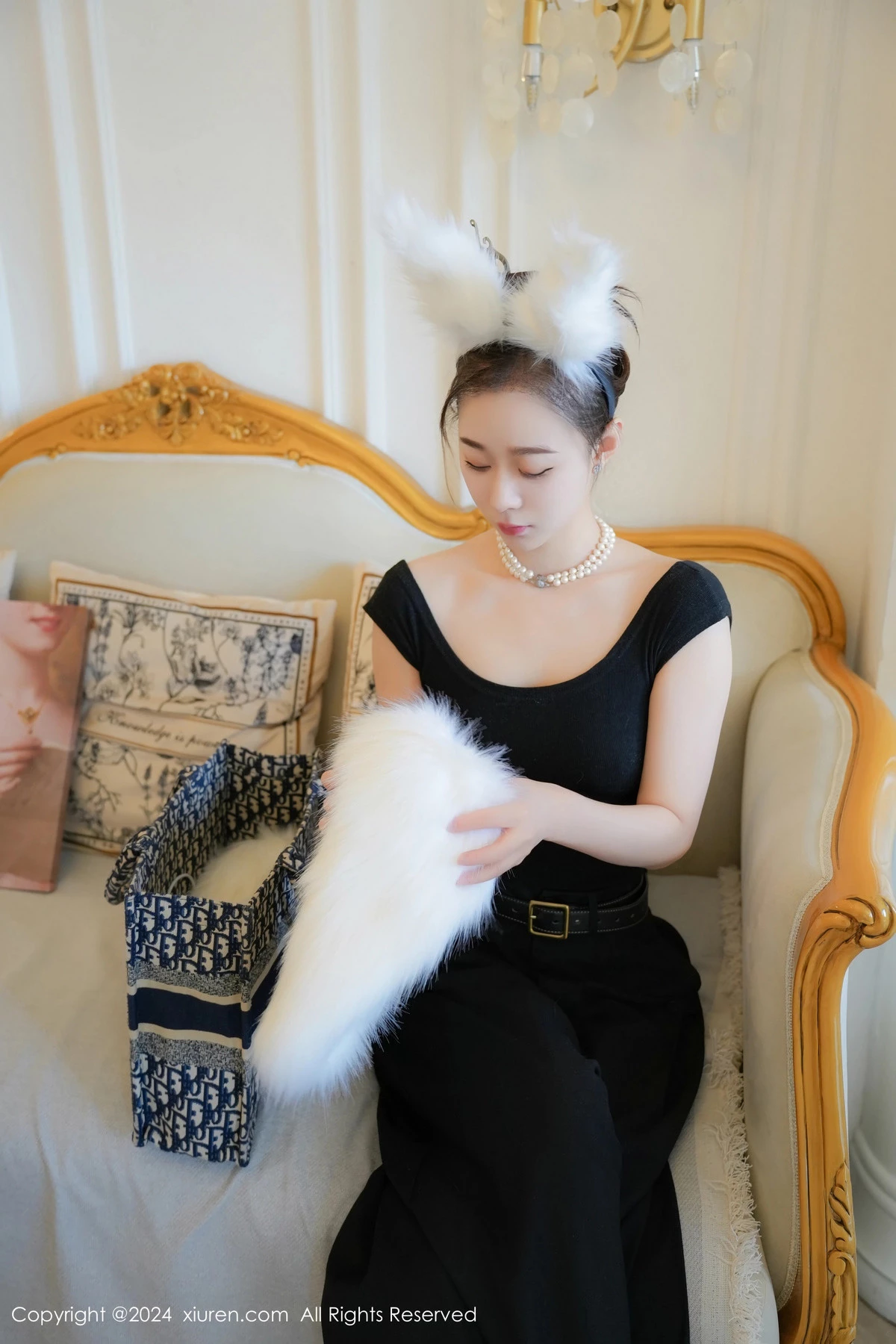 [[XiuRen秀人网]秀人网]No.8955_模特喵喵JOJO黑色连衣裙露白色情趣内衣秀曼妙身姿诱惑写真80P
