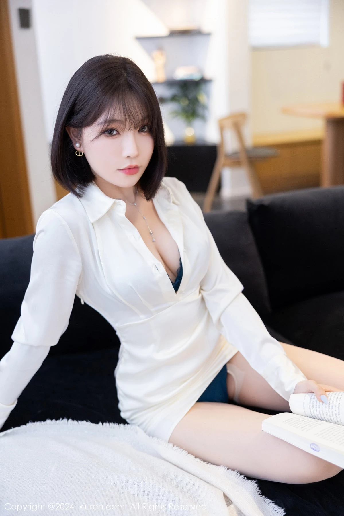 [[XiuRen秀人网]秀人网]No.8963_女神徐莉芝Booty性感白色服饰露蓝色内衣配白丝袜迷人诱惑写真87P
