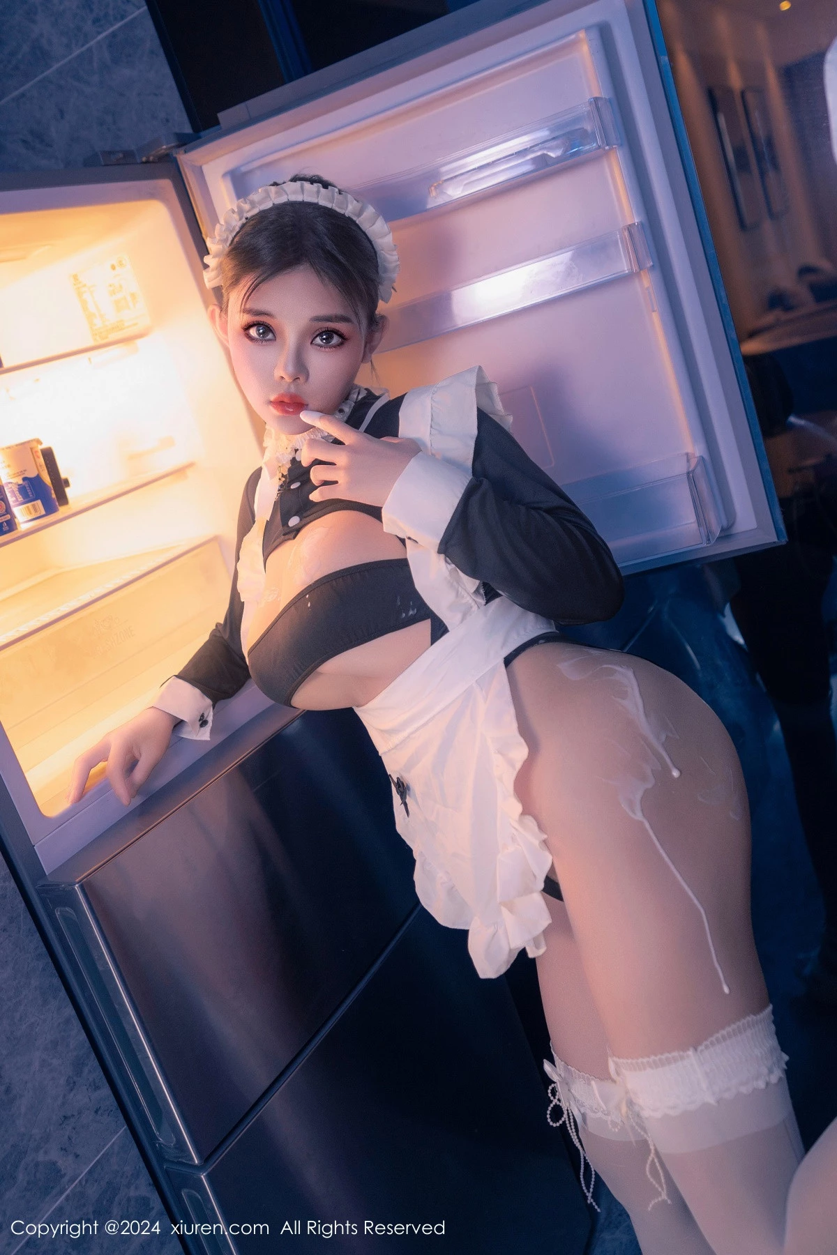 [[XiuRen秀人网]秀人网]No.8966_新人模特小童颜私房浴室性感女仆装配白丝袜秀丰满身材诱惑写真80P