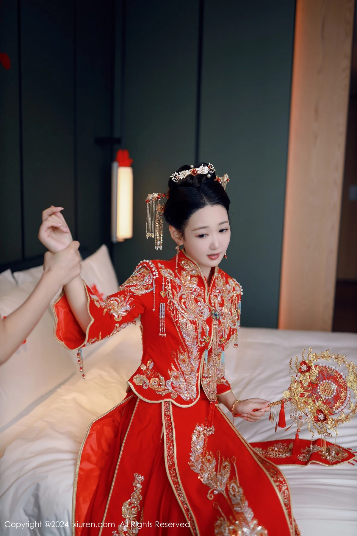 [[XiuRen秀人网]秀人网]No.8972_模特唐安琪性感红色新娘服饰露红色内衣配超薄肉丝撩人诱惑写真79P