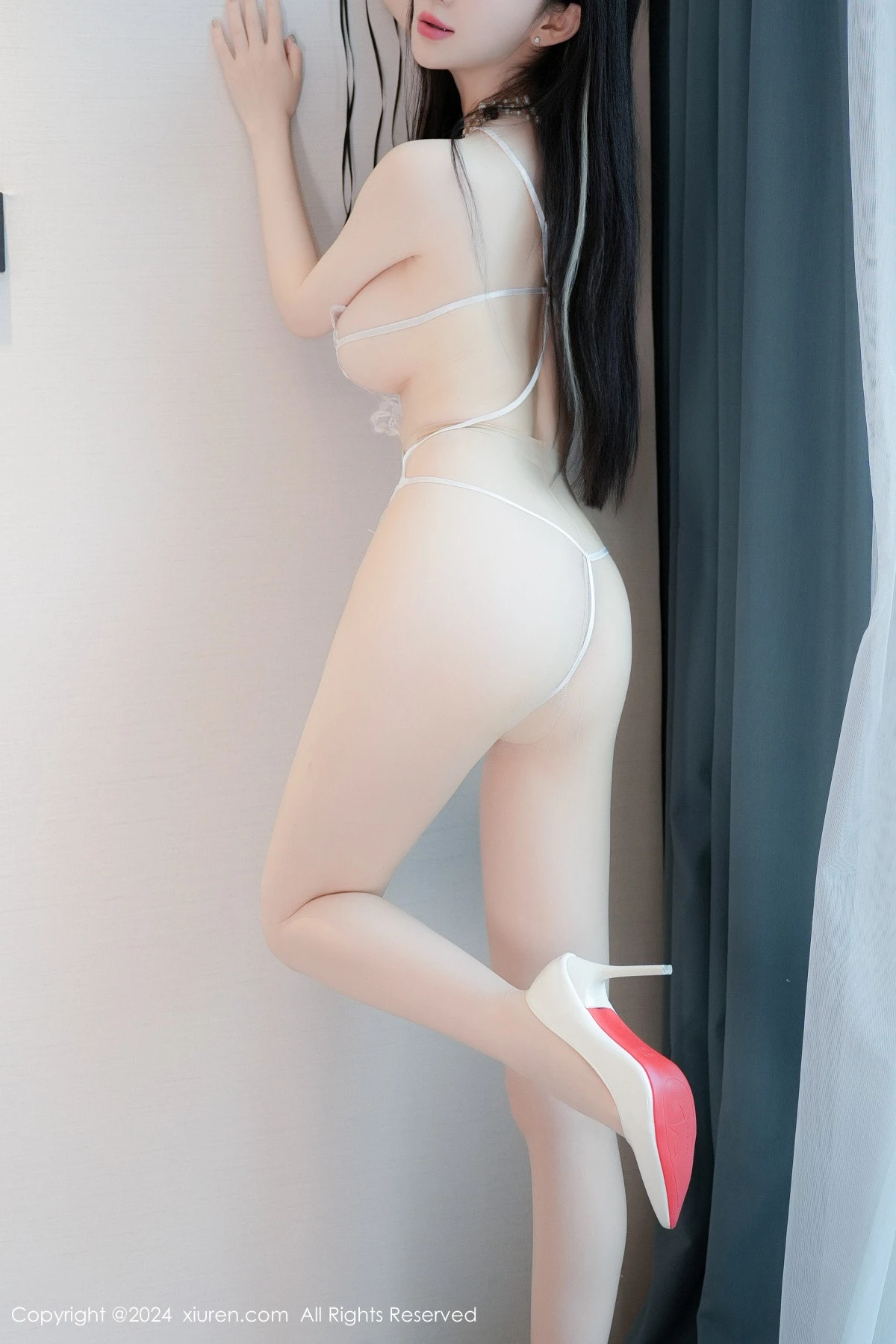 [[XiuRen秀人网]秀人网]No.8973_模特田兮白性感白色情趣内衣配超薄肉丝秀丰腴身姿惹火诱惑写真64P