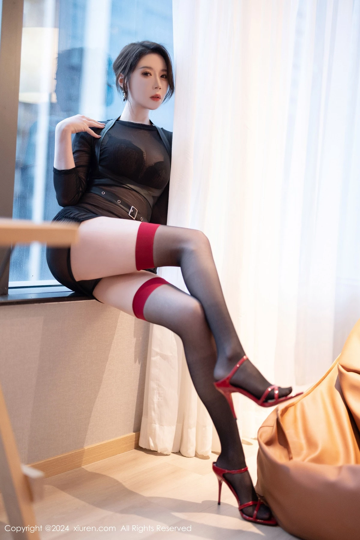 [[XiuRen秀人网]秀人网]No.8979_模特梦心玥性感黑色轻透连衣短裙露黑色内衣配黑丝袜魅惑写真82P
