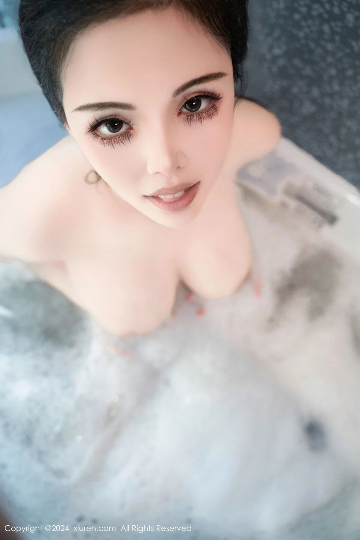 [[XiuRen秀人网]秀人网]No.8981_新人模特陈三穗浴室性感黑色服饰配黑丝袜泡泡浴湿身诱惑写真74P