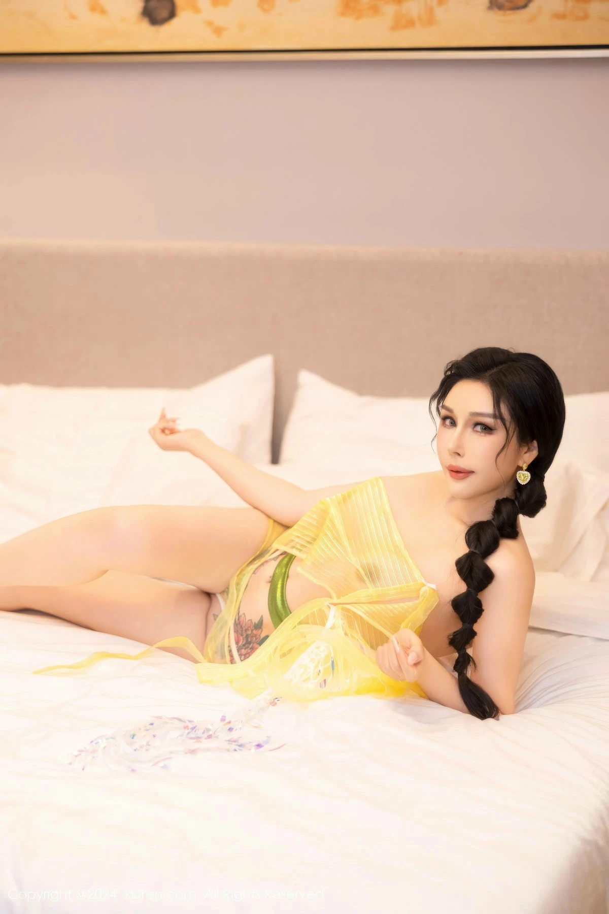 [[XiuRen秀人网]秀人网]No.8913_模特田冰冰性感黄色情趣服饰露抹胸内衣秀完美身材惹火诱惑写真55P