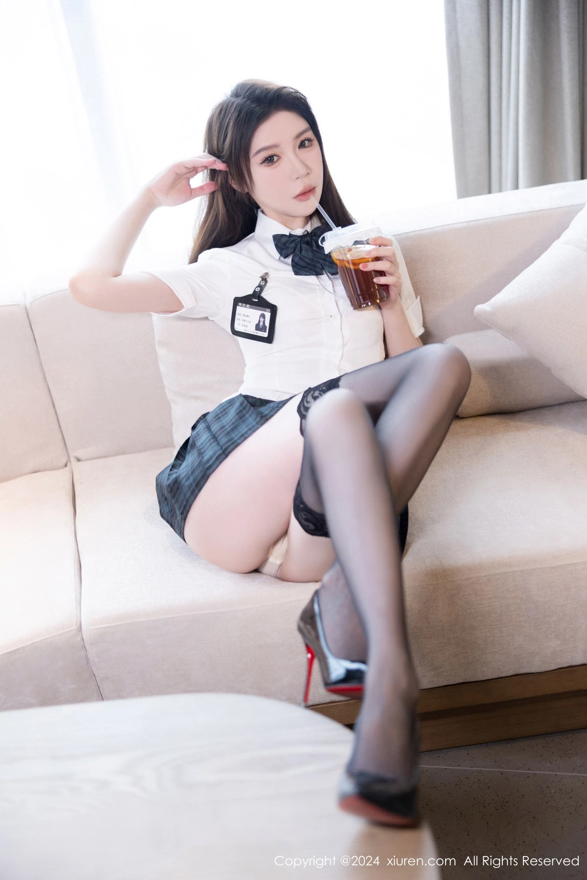 [[XiuRen秀人网]秀人网]No.9074_模特梦心玥性感JK制服配黑丝袜露白色内衣秀高挑身材诱惑写真91P