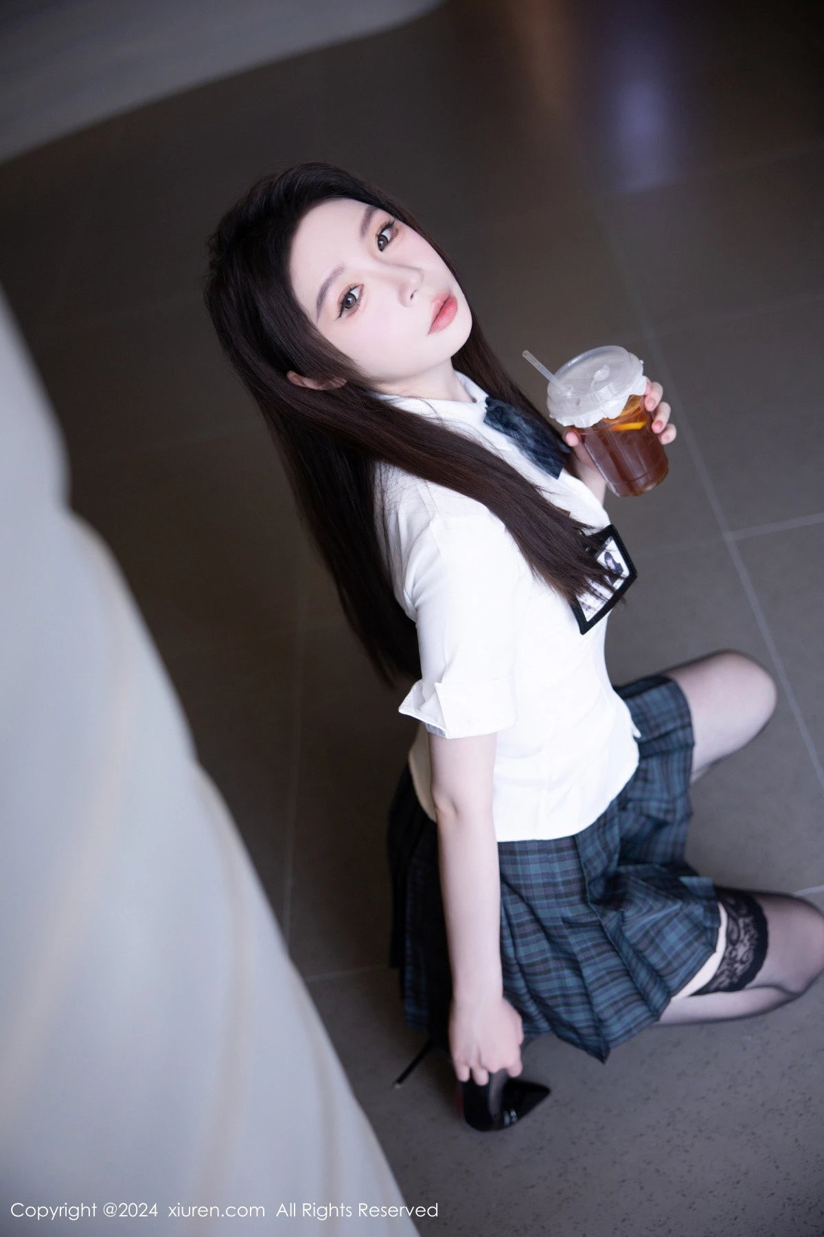 [[XiuRen秀人网]秀人网]No.9074_模特梦心玥性感JK制服配黑丝袜露白色内衣秀高挑身材诱惑写真91P