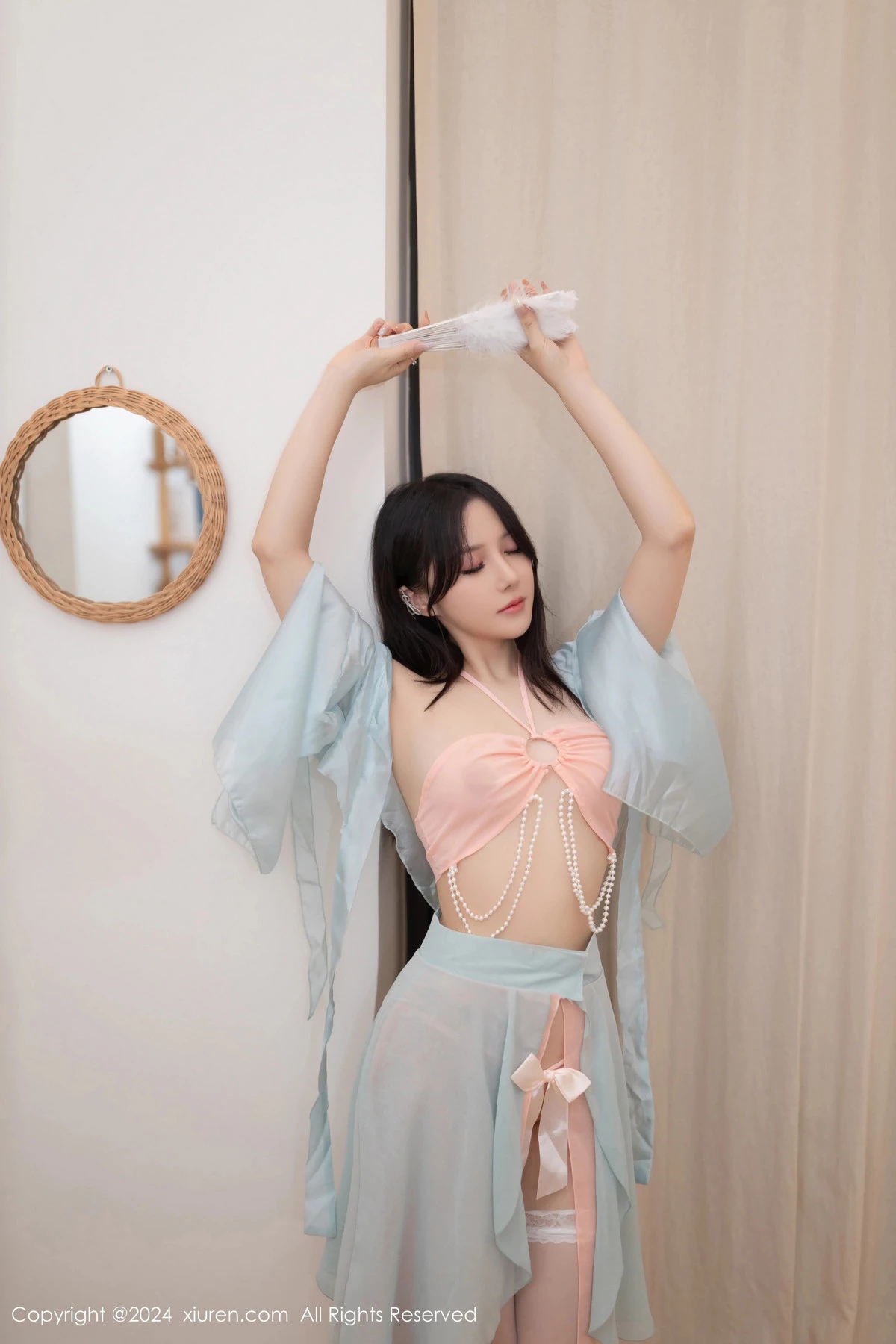 [[XiuRen秀人网]秀人网]No.9093_模特鱼子酱Fish性感古风薄纱服饰配白丝袜秀曼妙身姿诱惑写真80P