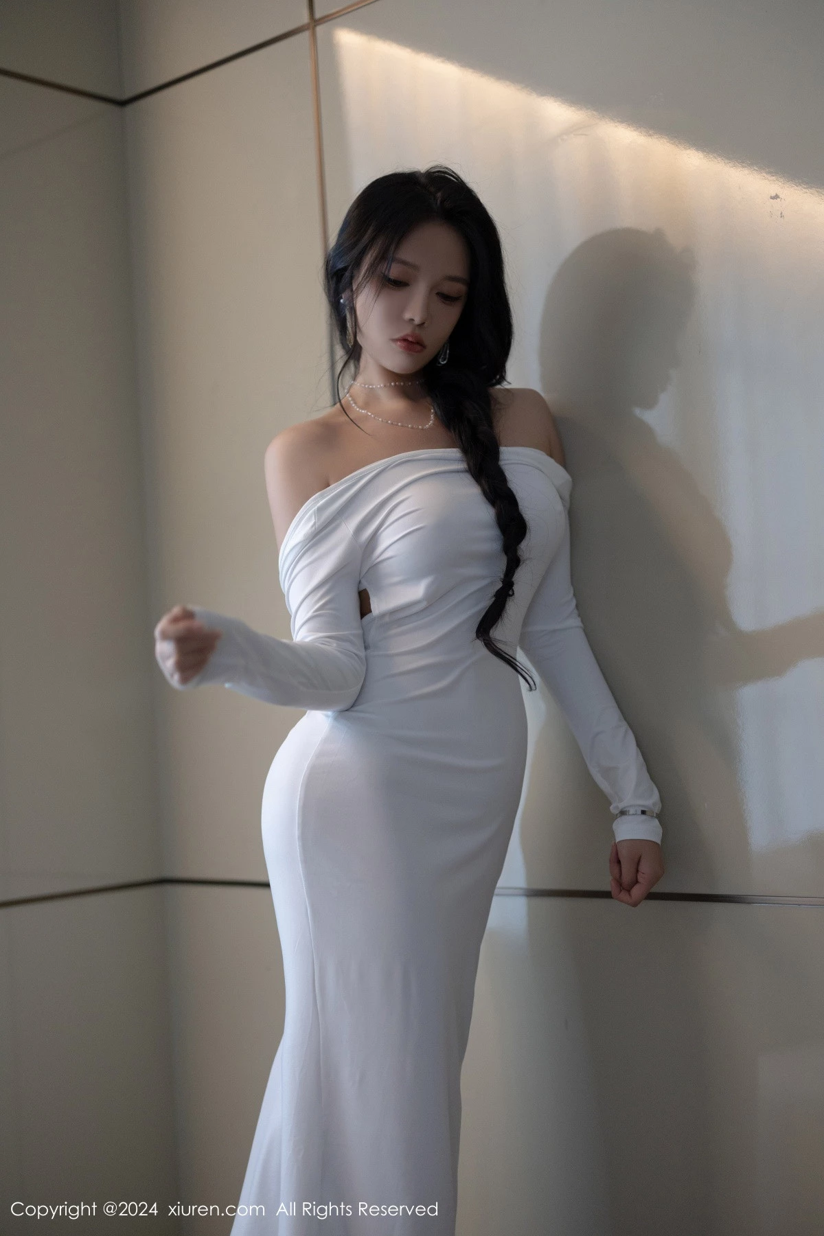 [[XiuRen秀人网]秀人网]No.9115_模特娜比性感白色连衣裙+黑色蕾丝情趣内衣秀凹凸身材诱惑写真81P