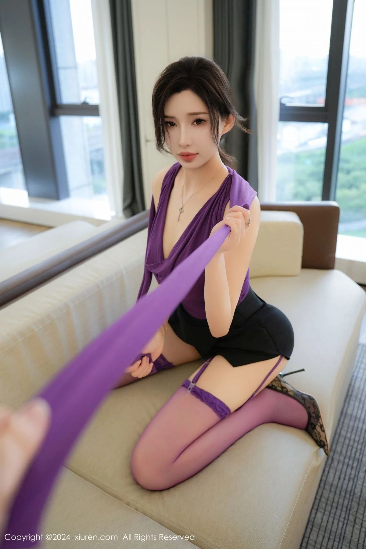 [[XiuRen秀人网]秀人网]No.9120_女神Carol周妍希X性感紫色情趣内衣配紫丝吊袜秀丰满身材诱惑写真71P