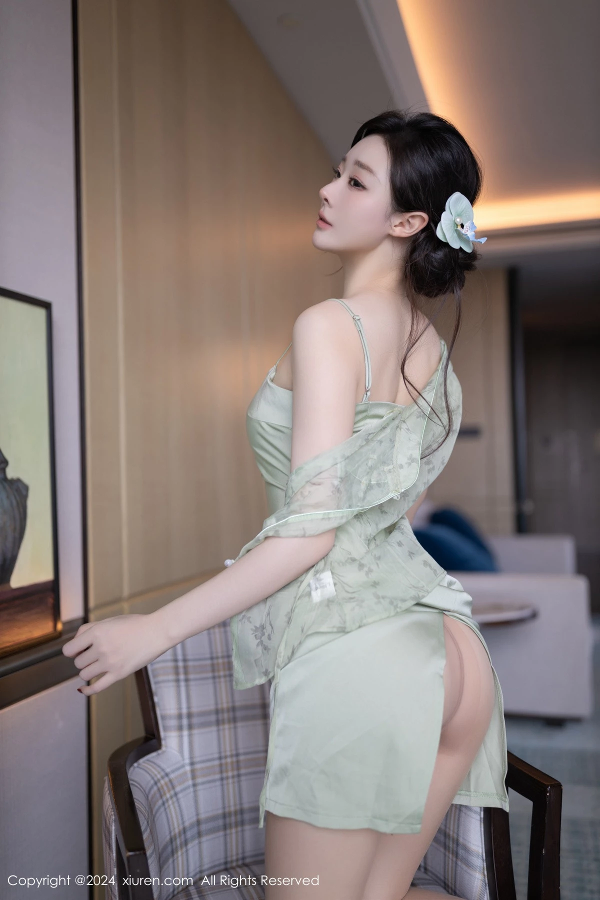 [[XiuRen秀人网]秀人网]No.9124_模特小逗逗性感浅色古风服饰配超薄无内肉丝秀曼妙身材诱惑写真81P