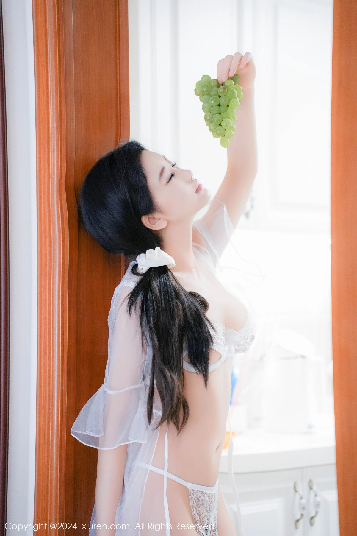 [[XiuRen秀人网]秀人网]No.9031_新人模特于诺诺ise性感白色网纱轻透服饰配白丝袜秀美腿诱惑写真89P