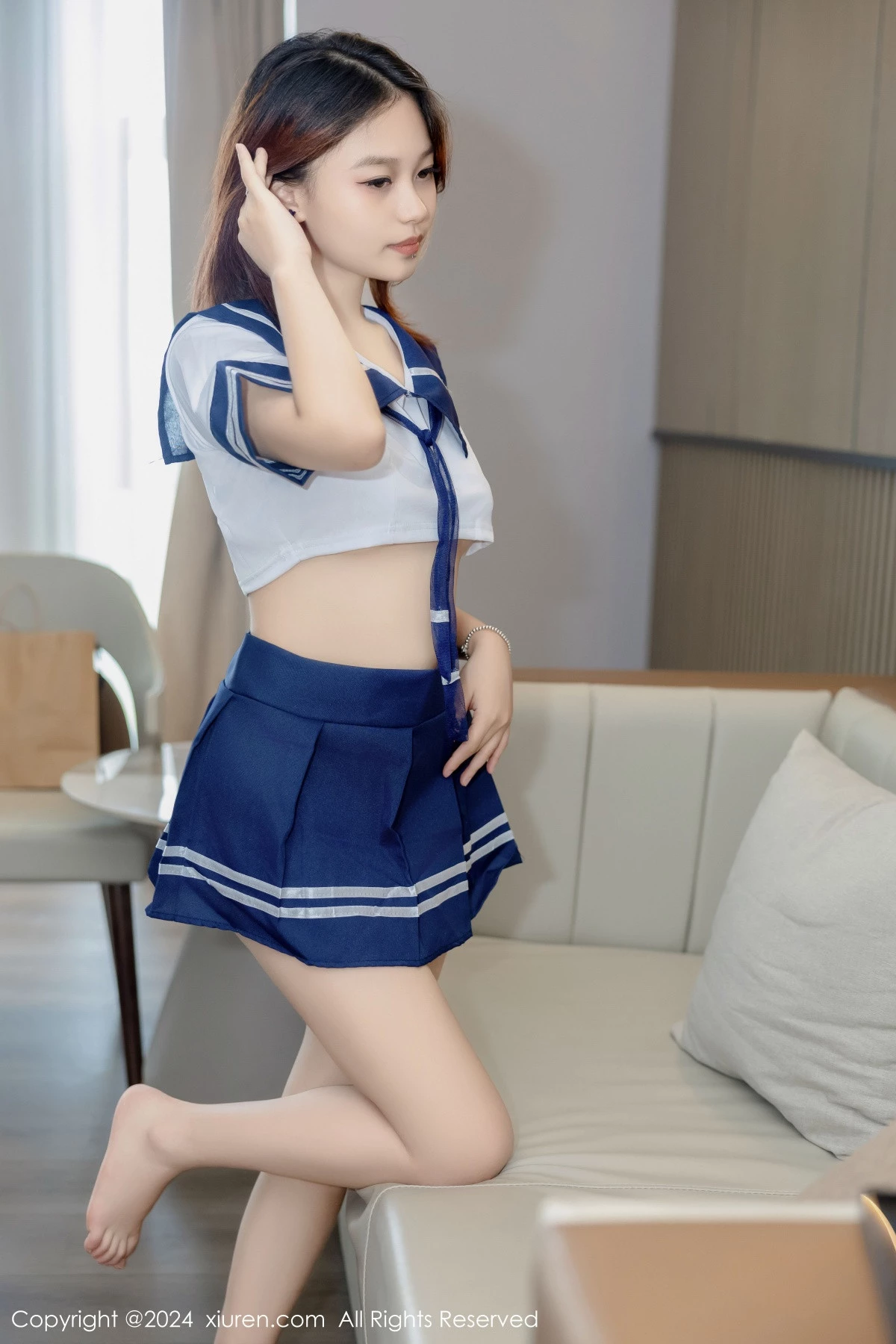 [[XiuRen秀人网]秀人网]No.9037_新人模特吴婷婉性感黑色薄纱露白色轻透内衣秀惹火身材诱惑写真86P