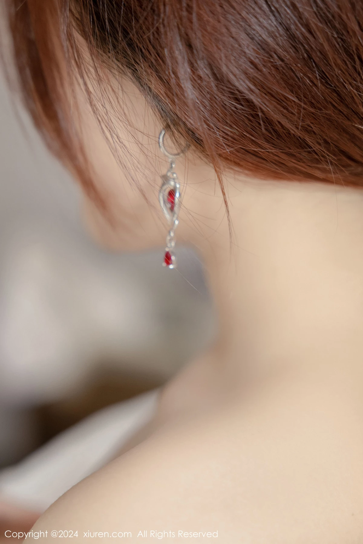 [[XiuRen秀人网]秀人网]No.9037_新人模特吴婷婉性感黑色薄纱露白色轻透内衣秀惹火身材诱惑写真86P