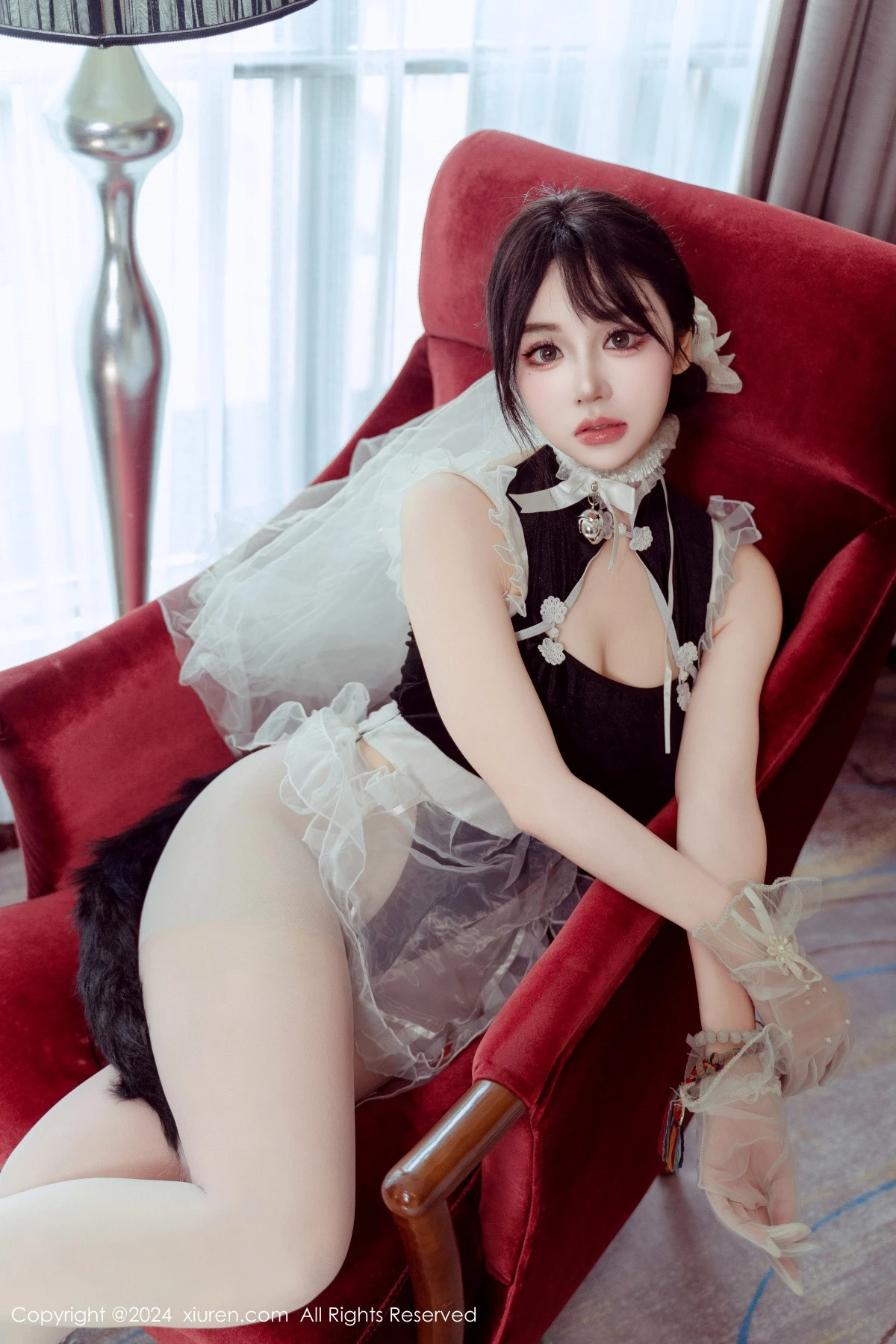 [[XiuRen秀人网]秀人网]No.9197_模特汐汐爱吃草莓性感白色情趣服饰配超薄肉丝秀惹火身材诱惑写真80P
