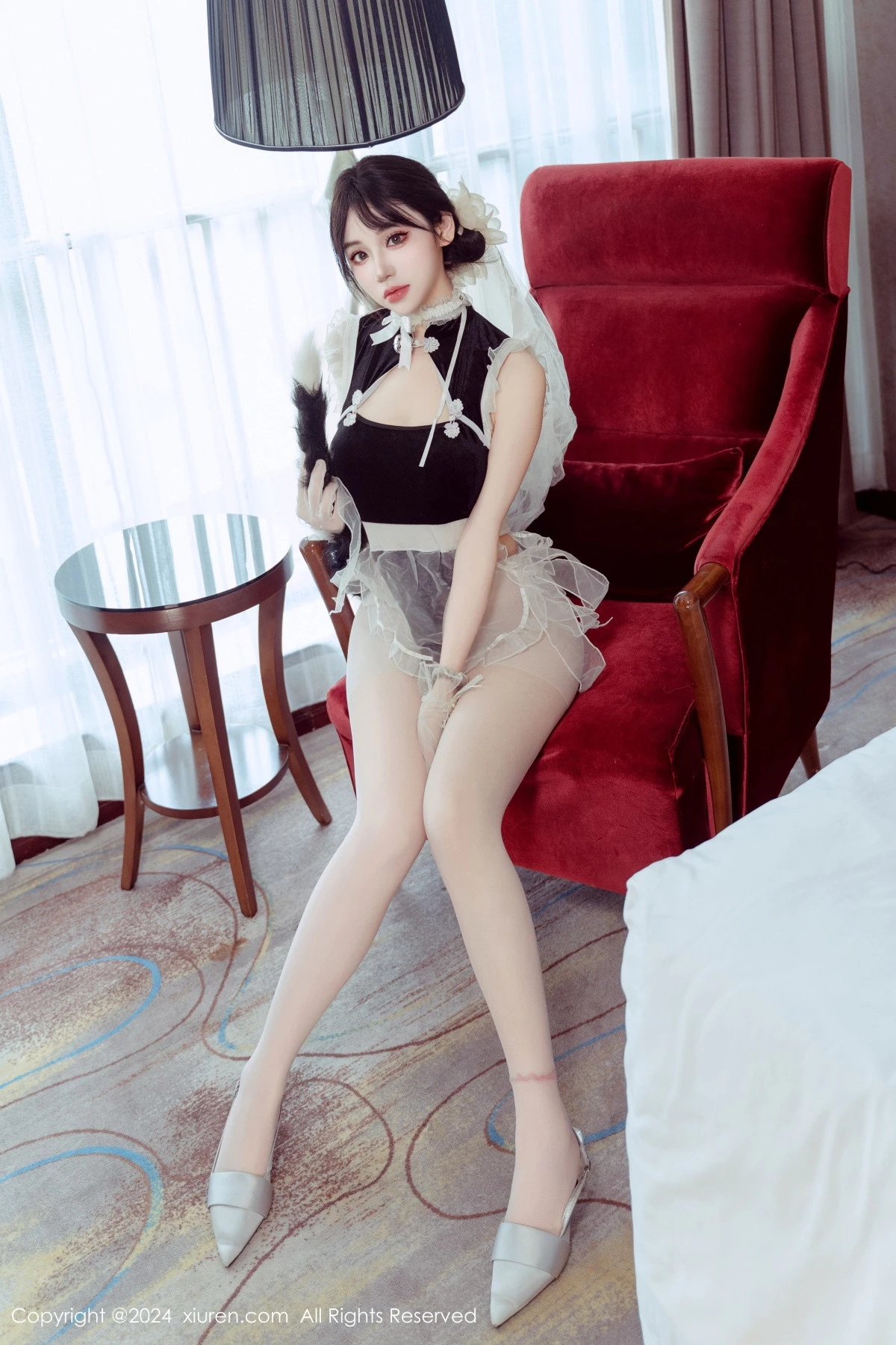 [[XiuRen秀人网]秀人网]No.9197_模特汐汐爱吃草莓性感白色情趣服饰配超薄肉丝秀惹火身材诱惑写真80P