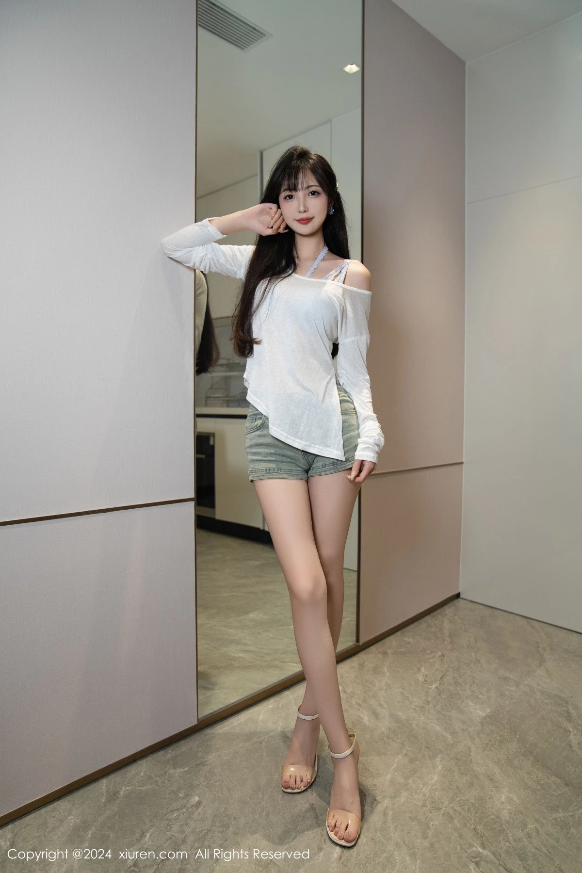 [[XiuRen秀人网]秀人网]No.9215_模特林星阑性感蓝色情趣内衣配超短牛仔裤秀曼妙身姿迷人写真96P
