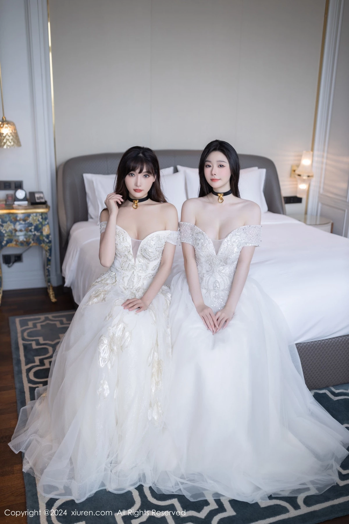 [[XiuRen秀人网]秀人网]No.9240_模特合集女神小逗逗＆陆萱萱性感白色内衣秀完美身材诱惑写真80P