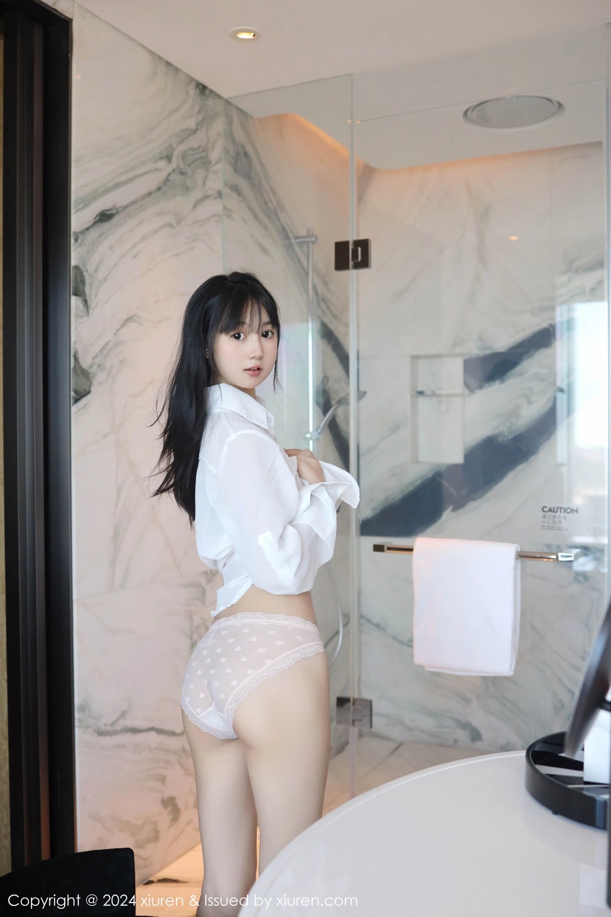[[XiuRen秀人网]秀人网]No.9251_新人模特林好好私房浴室性感白色衬衣半脱秀曼妙身姿诱惑写真67P