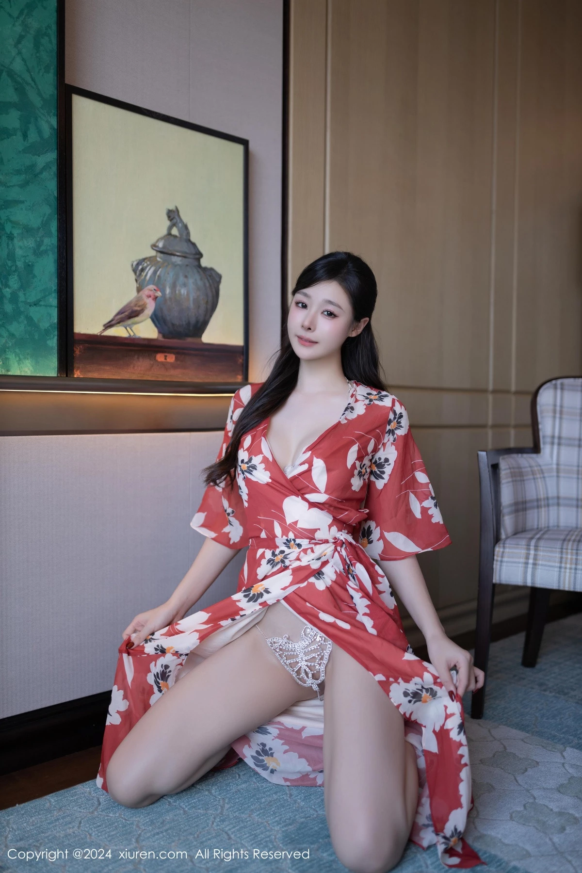 [[XiuRen秀人网]秀人网]No.9270_模特小逗逗性感花朵连衣裙露白色情趣内衣秀曼妙身姿诱惑写真80P